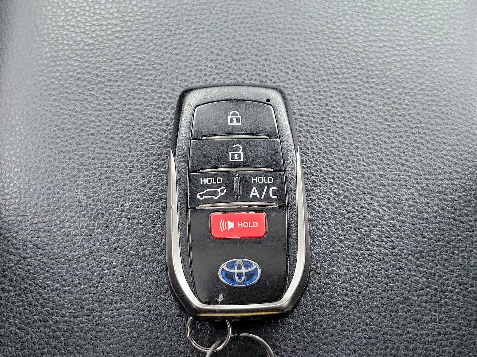 2021 Toyota RAV4 SE - Photo 24