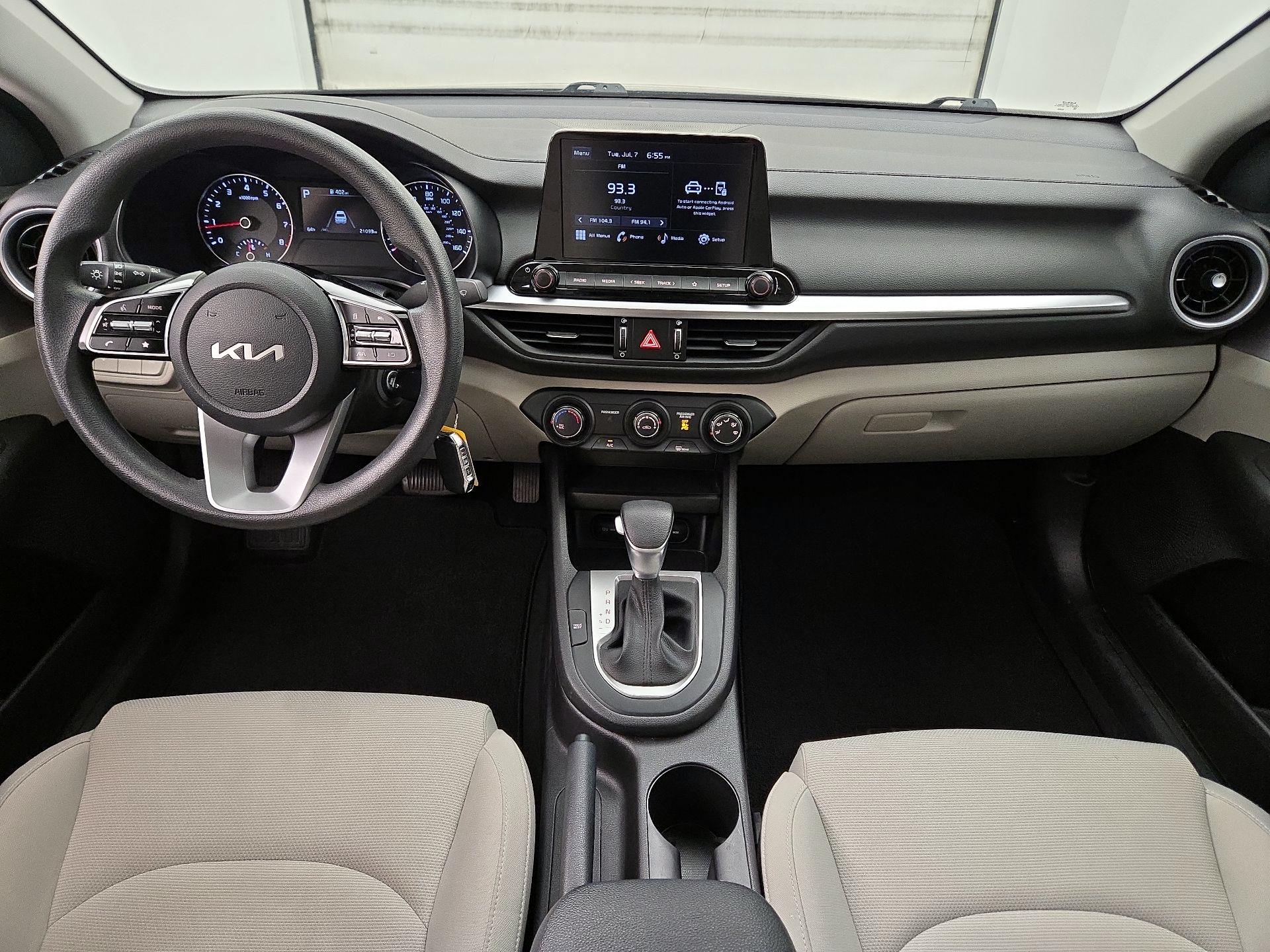 Thumbnail: 2022 Kia Forte - 9