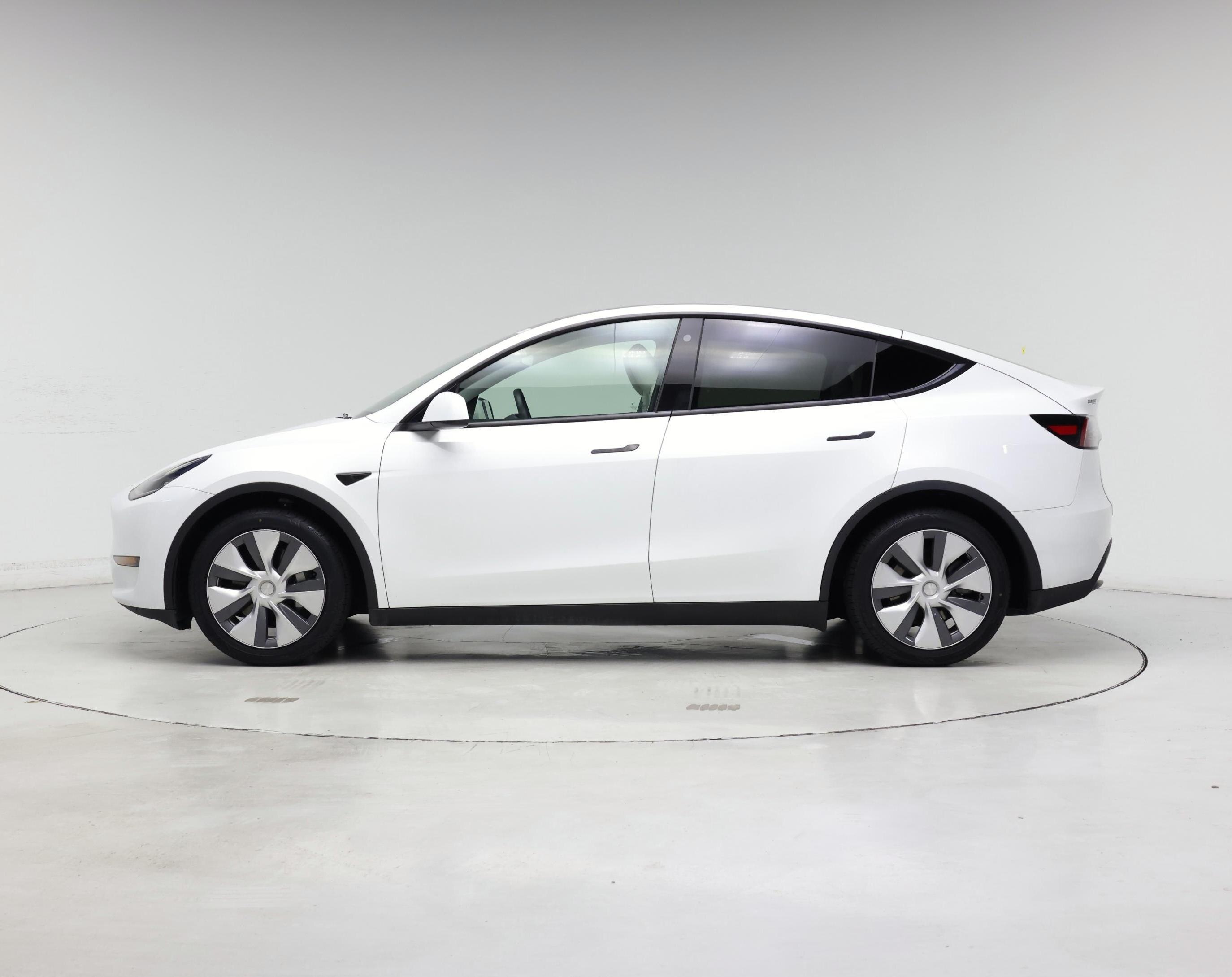 Thumbnail: 2023 Tesla Model Y - 3