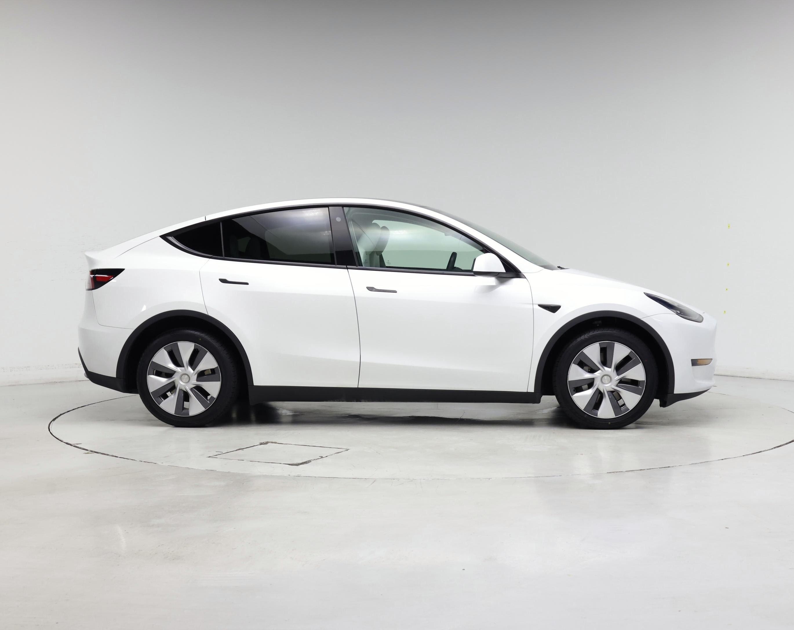 Thumbnail: 2023 Tesla Model Y - 7