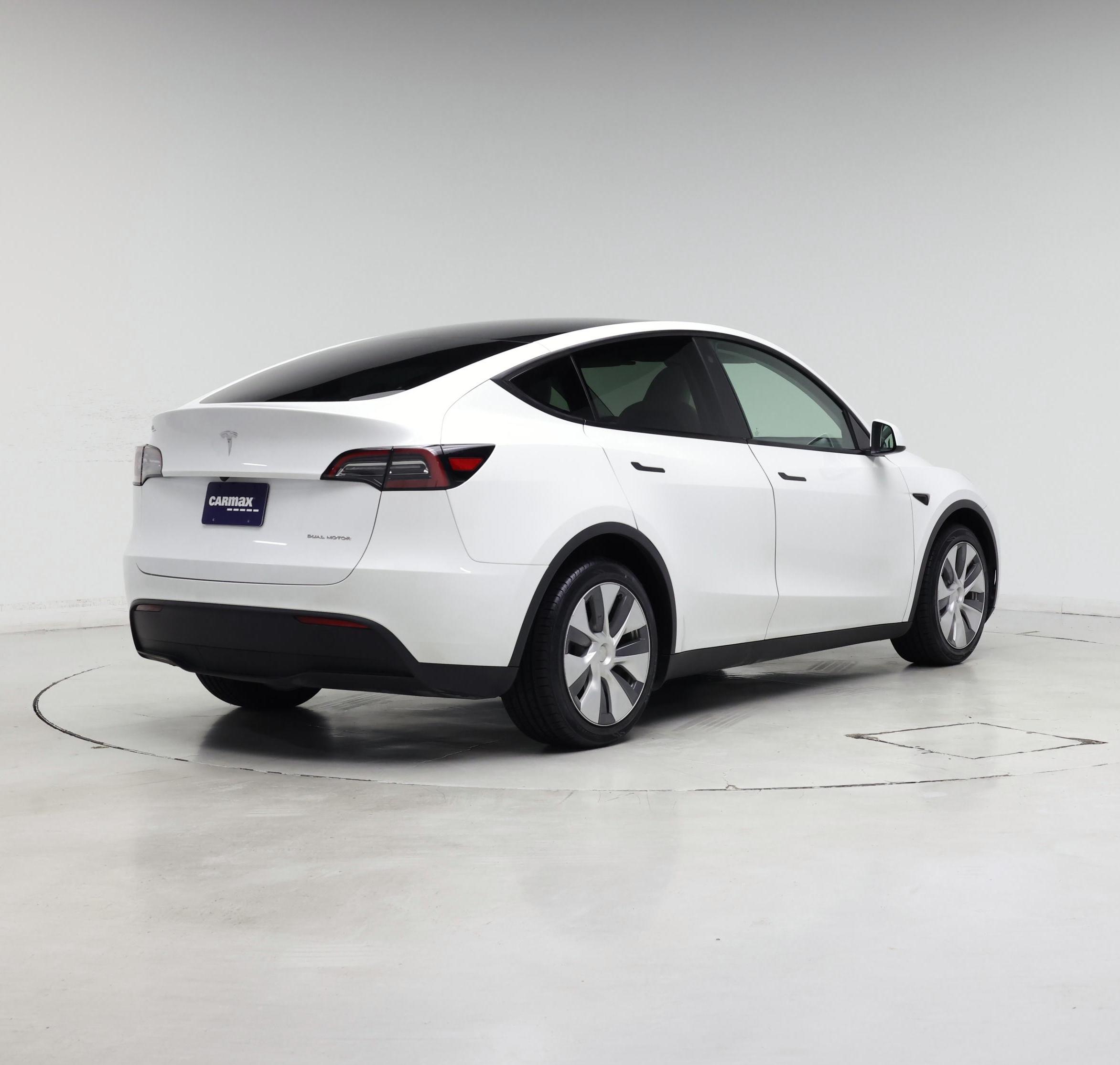 Thumbnail: 2023 Tesla Model Y - 8