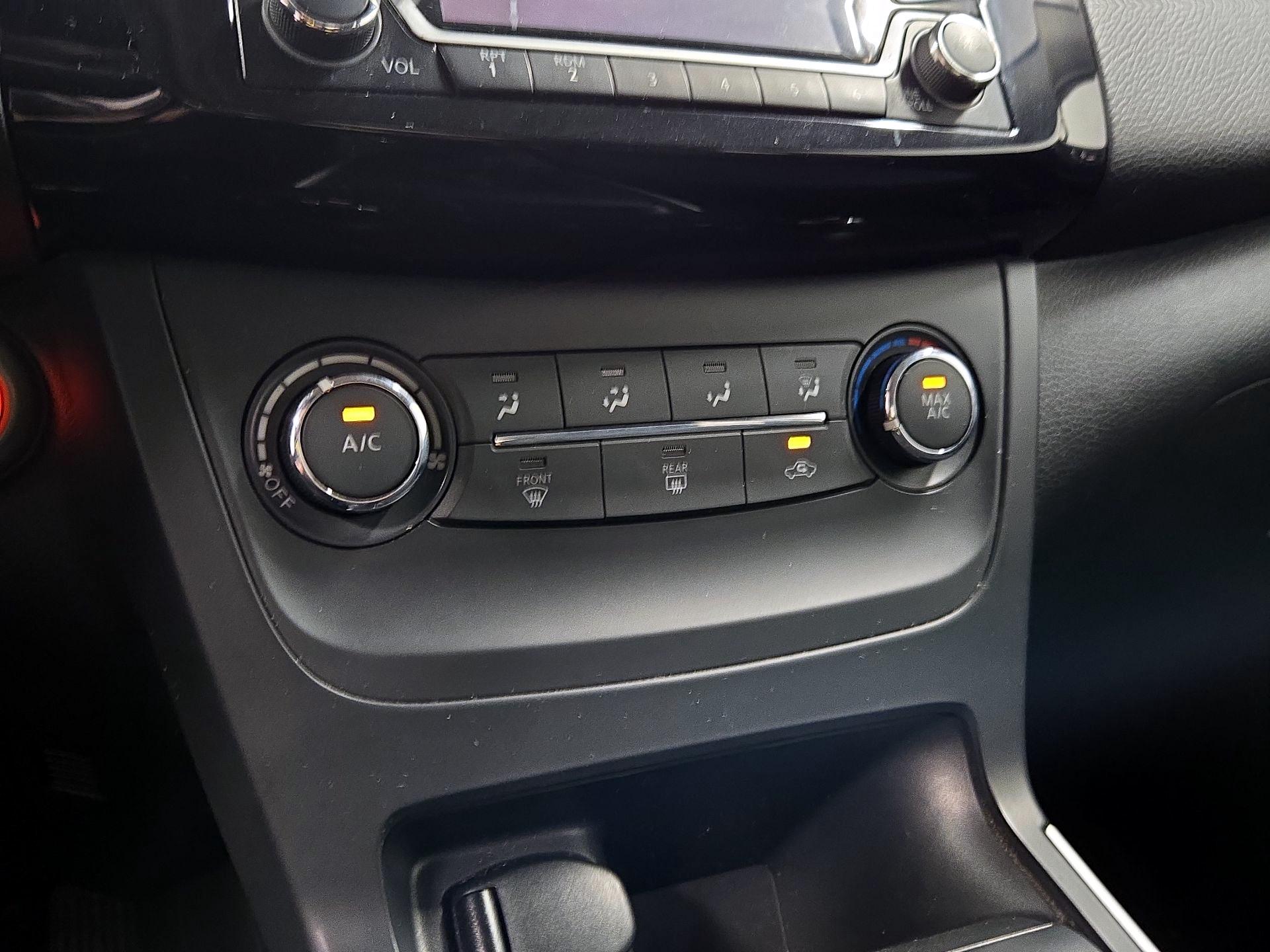 Thumbnail: 2017 Nissan Sentra - 16