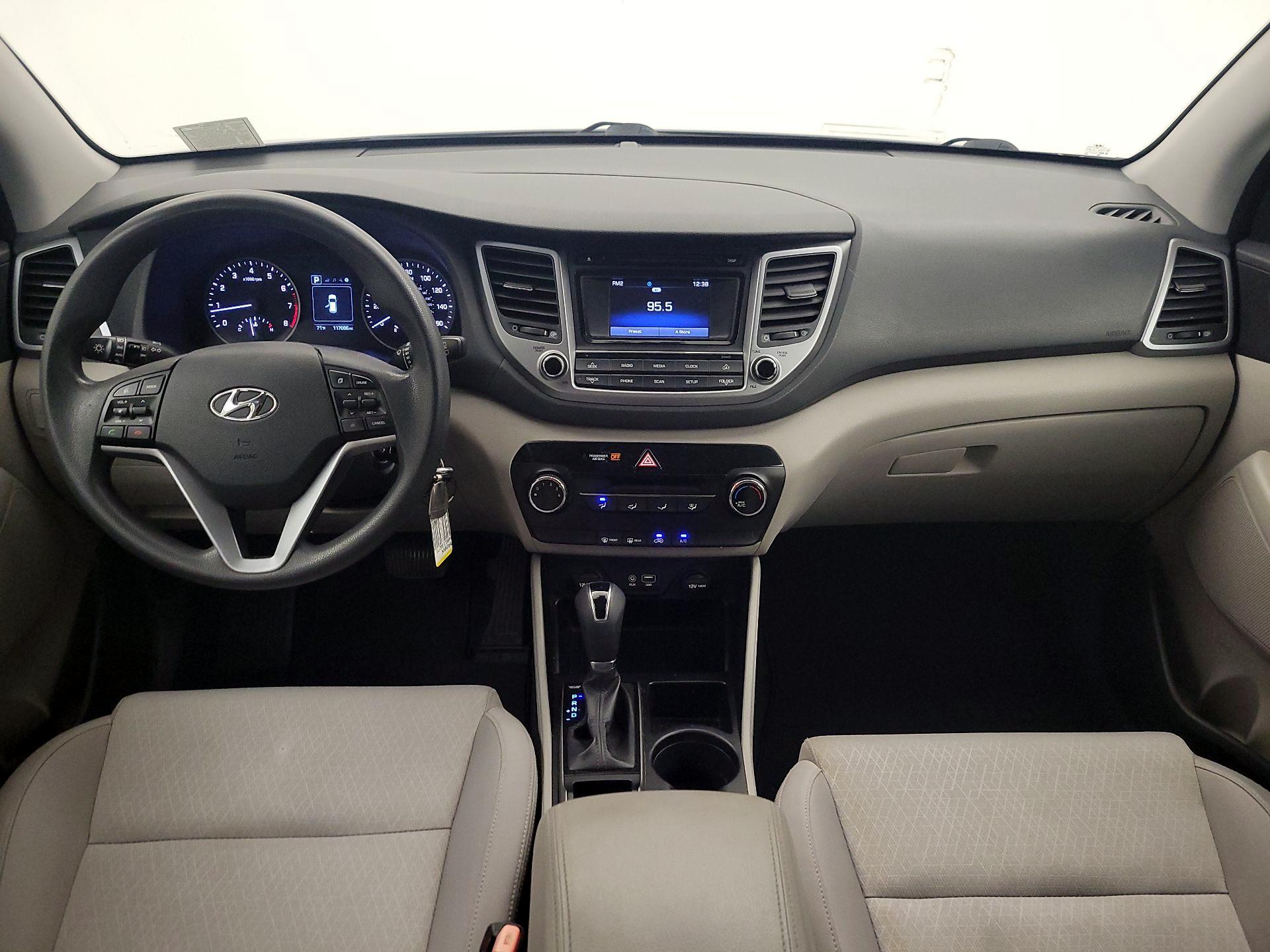 Thumbnail: 2016 Hyundai Tucson - 9