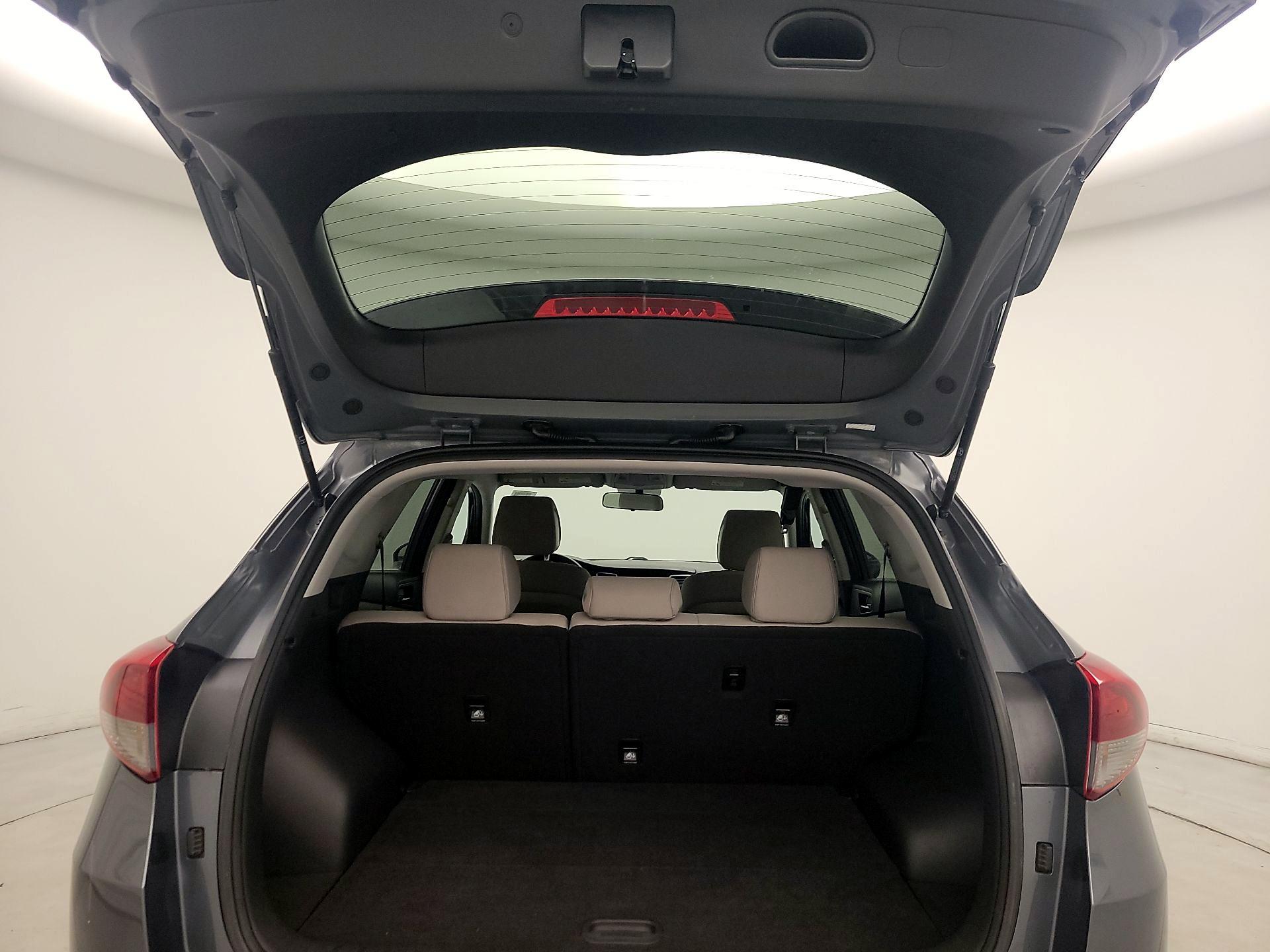 Thumbnail: 2016 Hyundai Tucson - 20