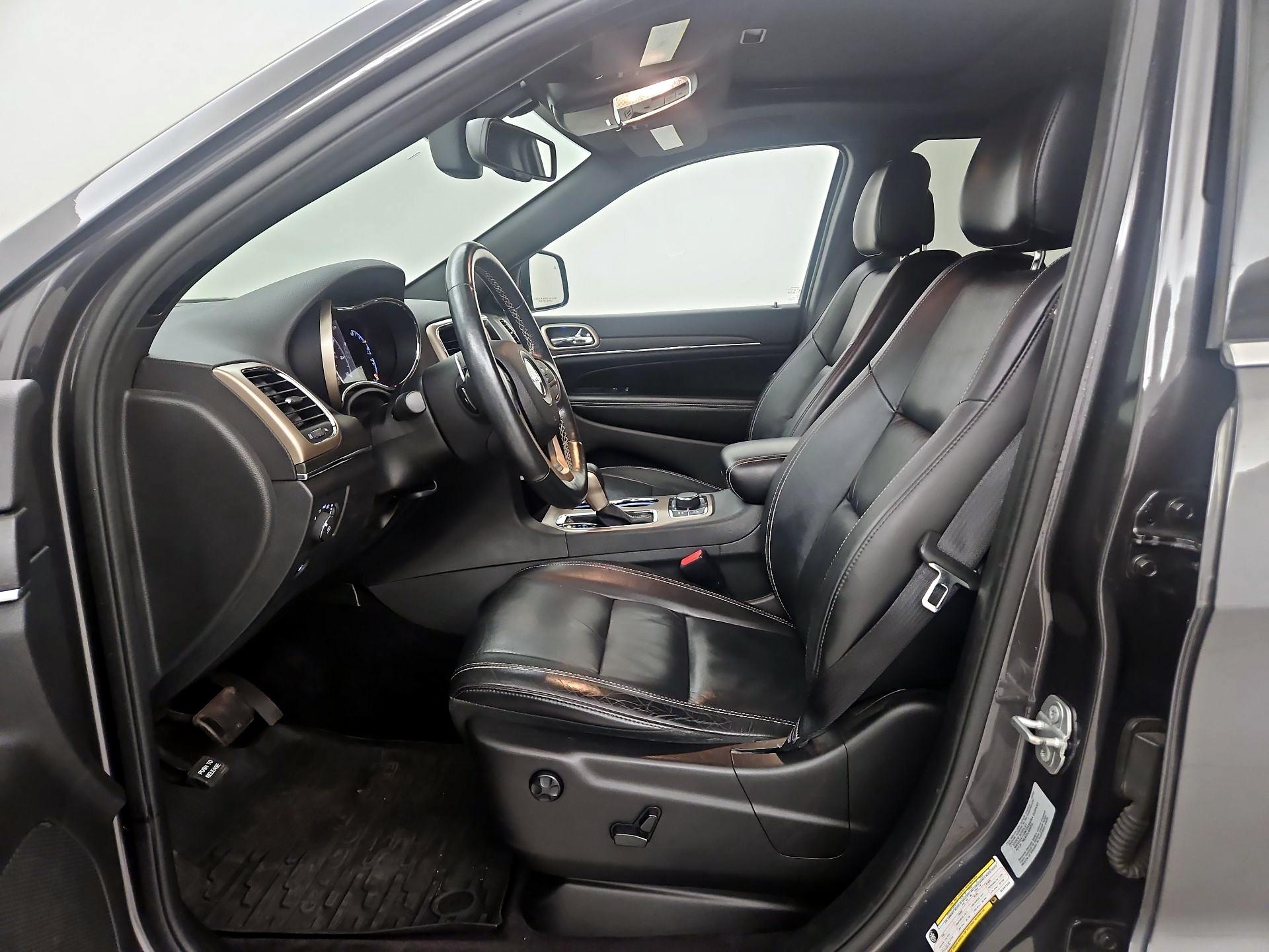 Thumbnail: 2016 Jeep Grand Cherokee - 11
