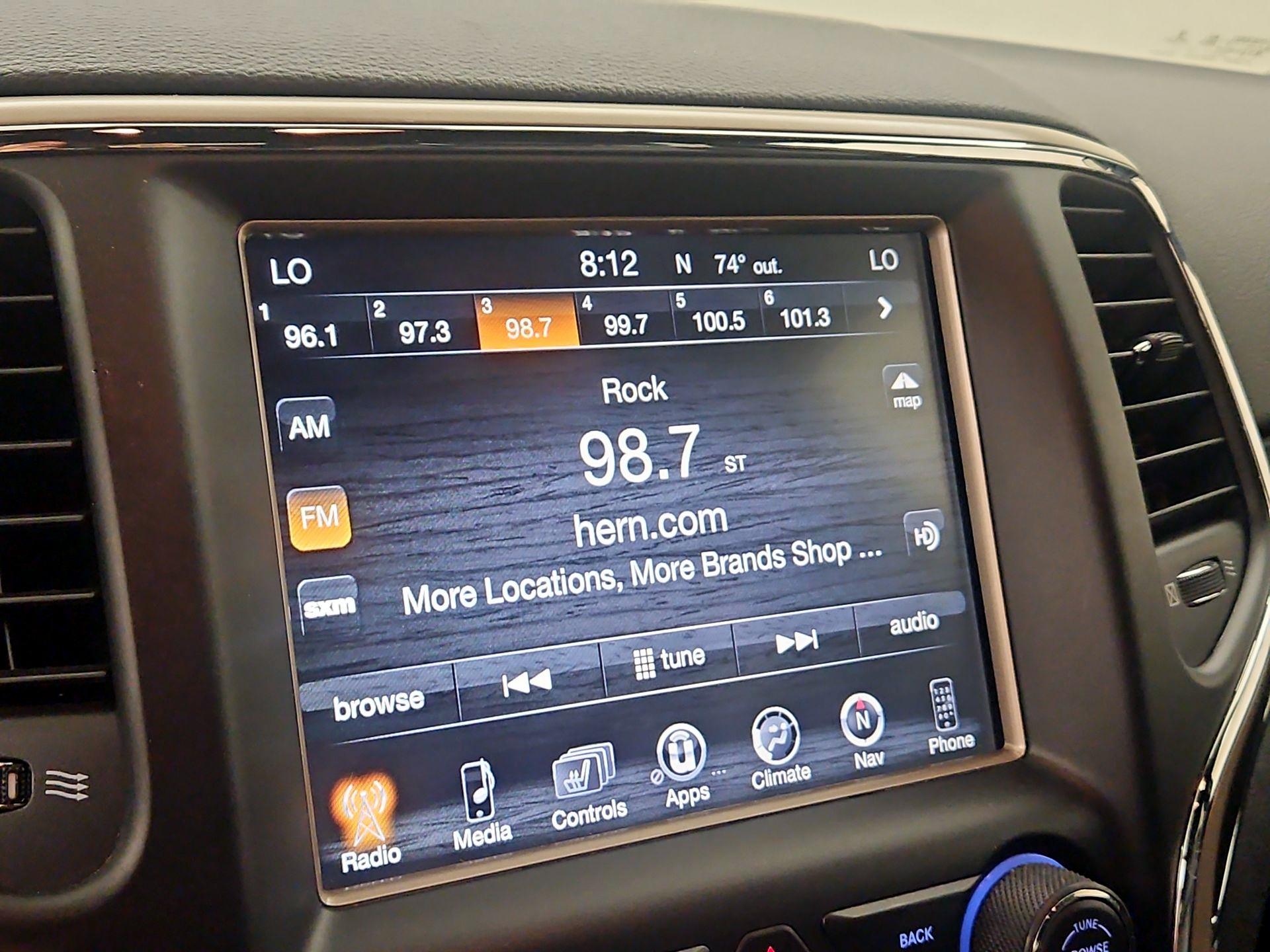 Thumbnail: 2016 Jeep Grand Cherokee - 16