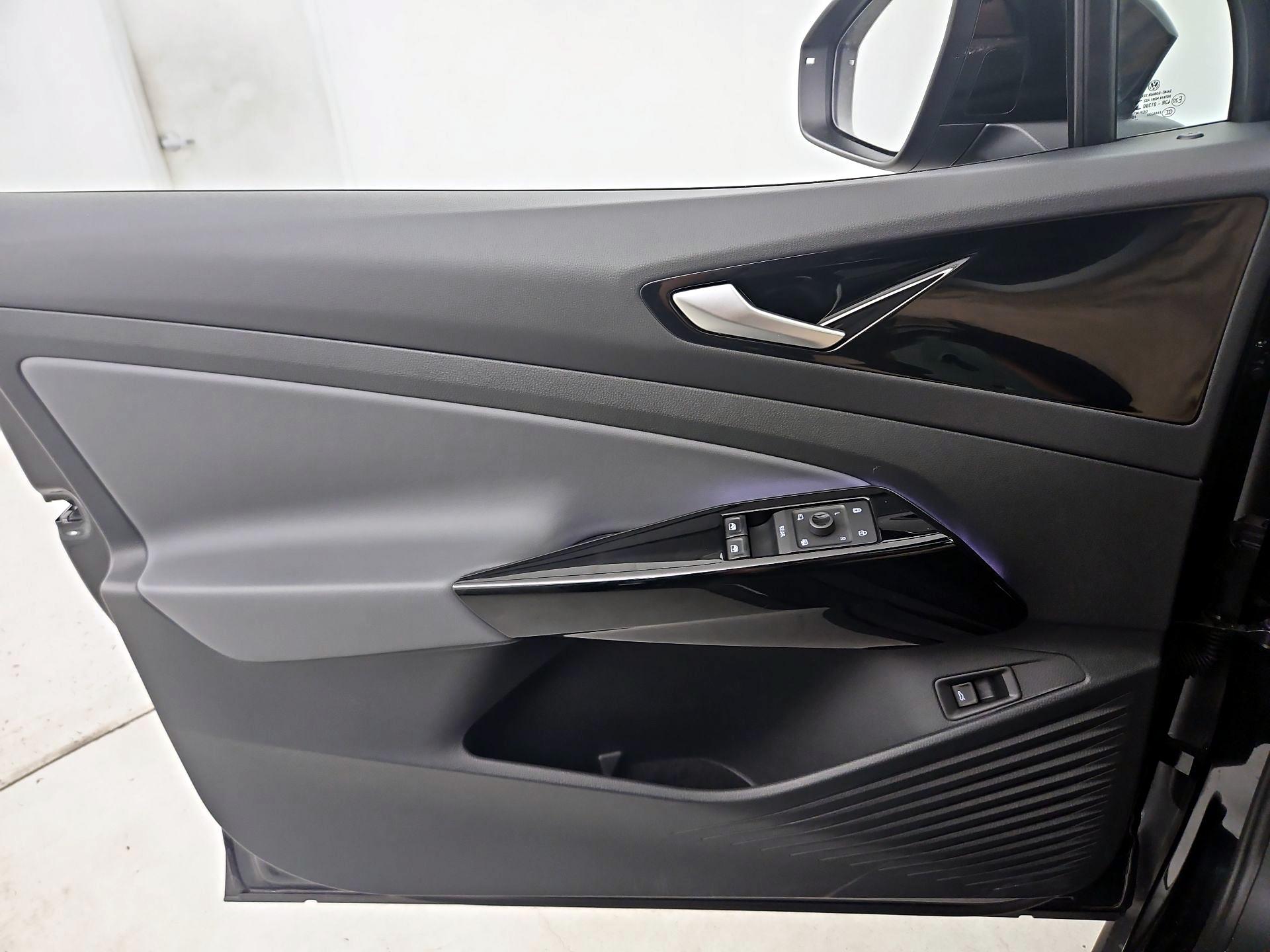 Thumbnail: 2022 Volkswagen ID.4 - 12
