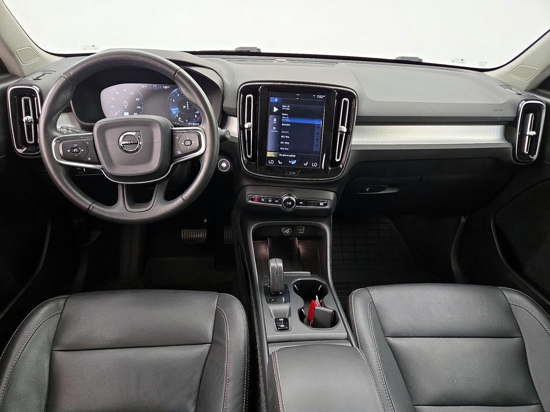Thumbnail: 2019 Volvo XC40 - 9