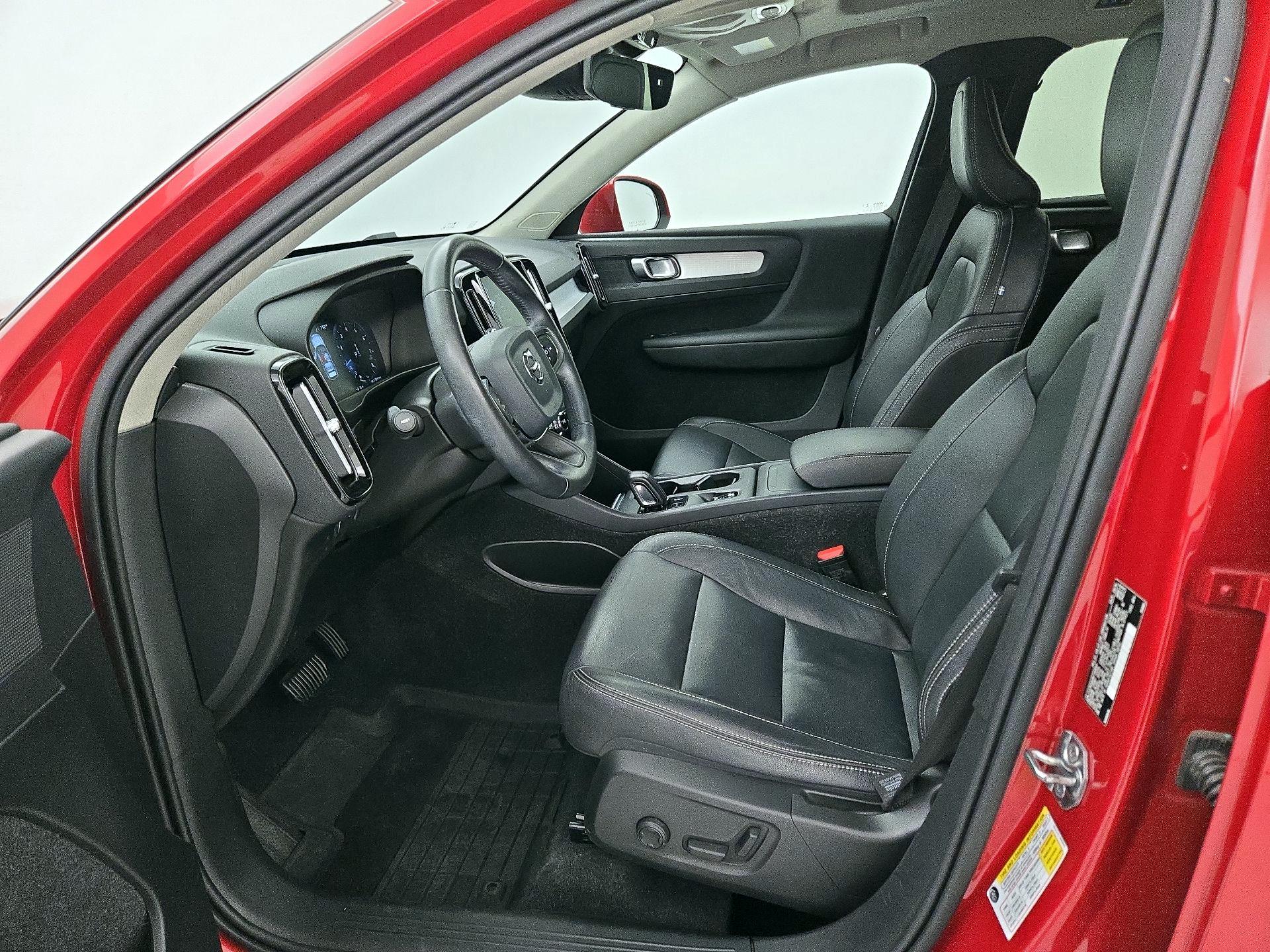 Thumbnail: 2019 Volvo XC40 - 11