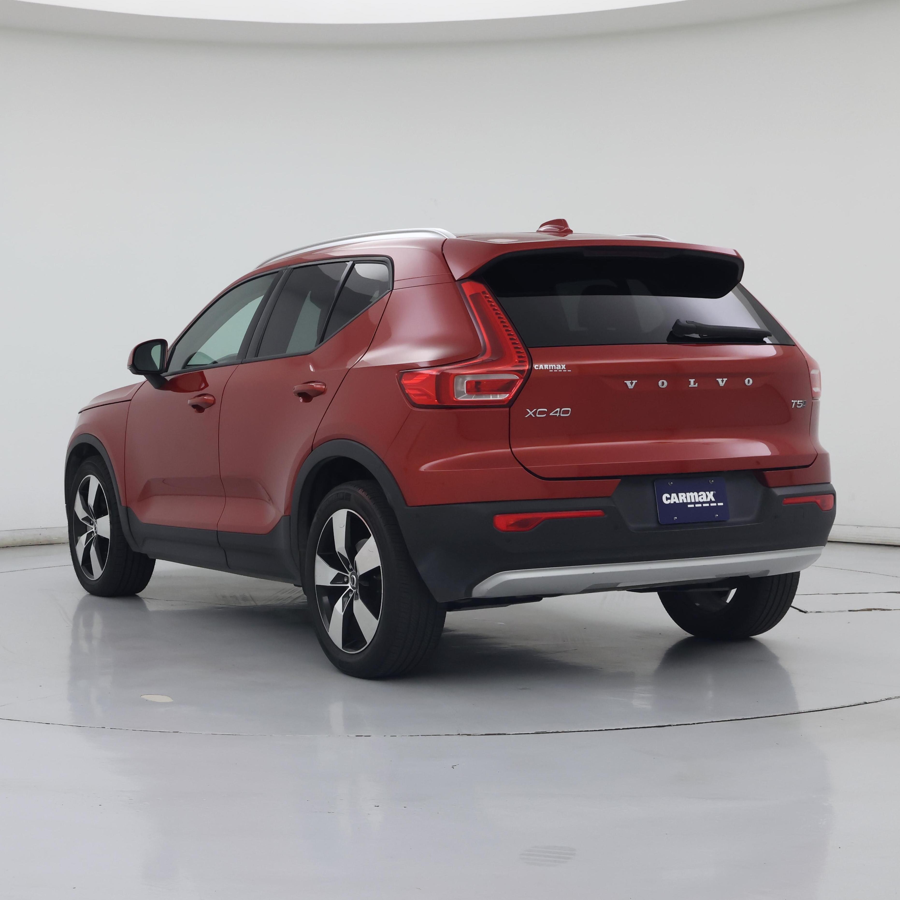 Thumbnail: 2019 Volvo XC40 - 2
