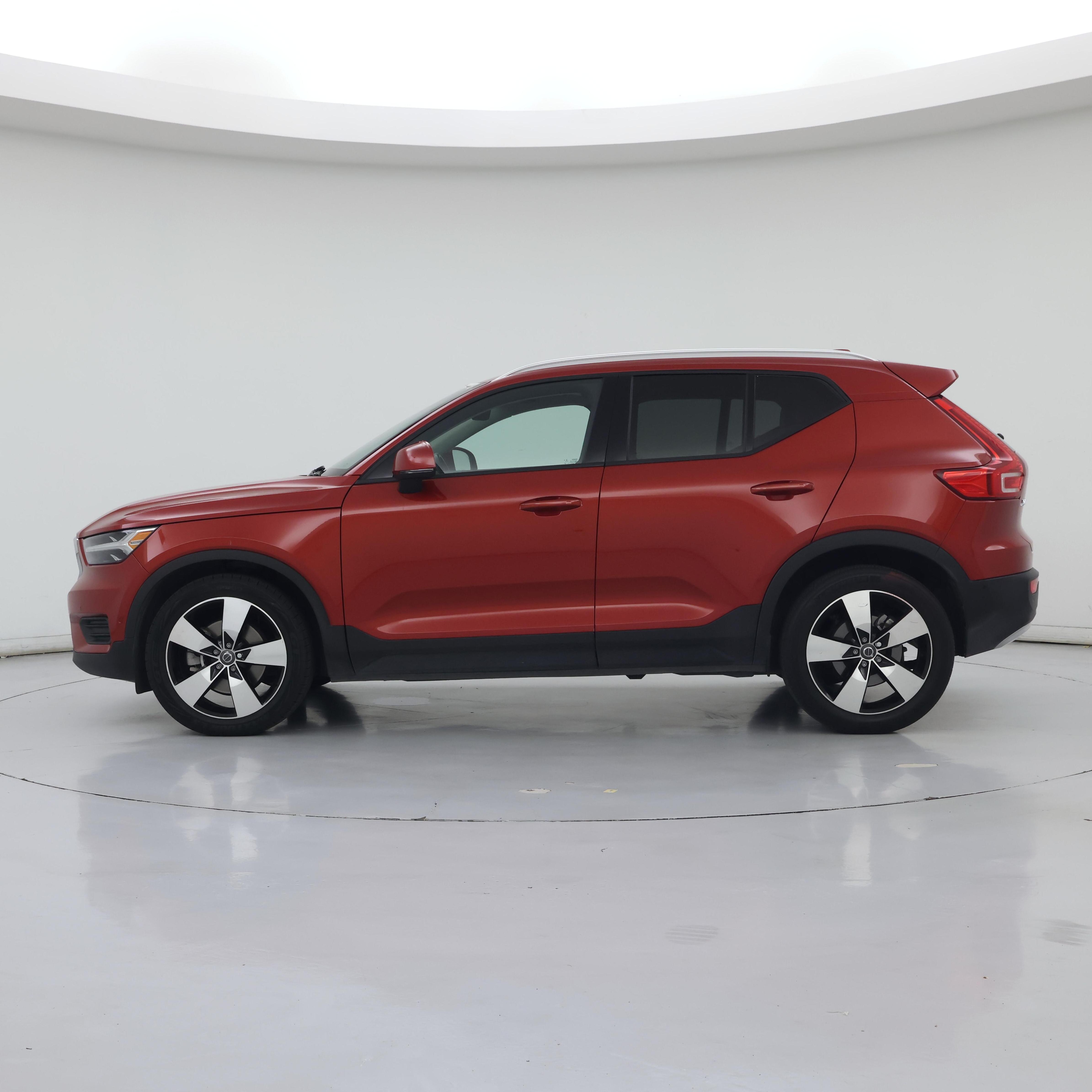 Thumbnail: 2019 Volvo XC40 - 3