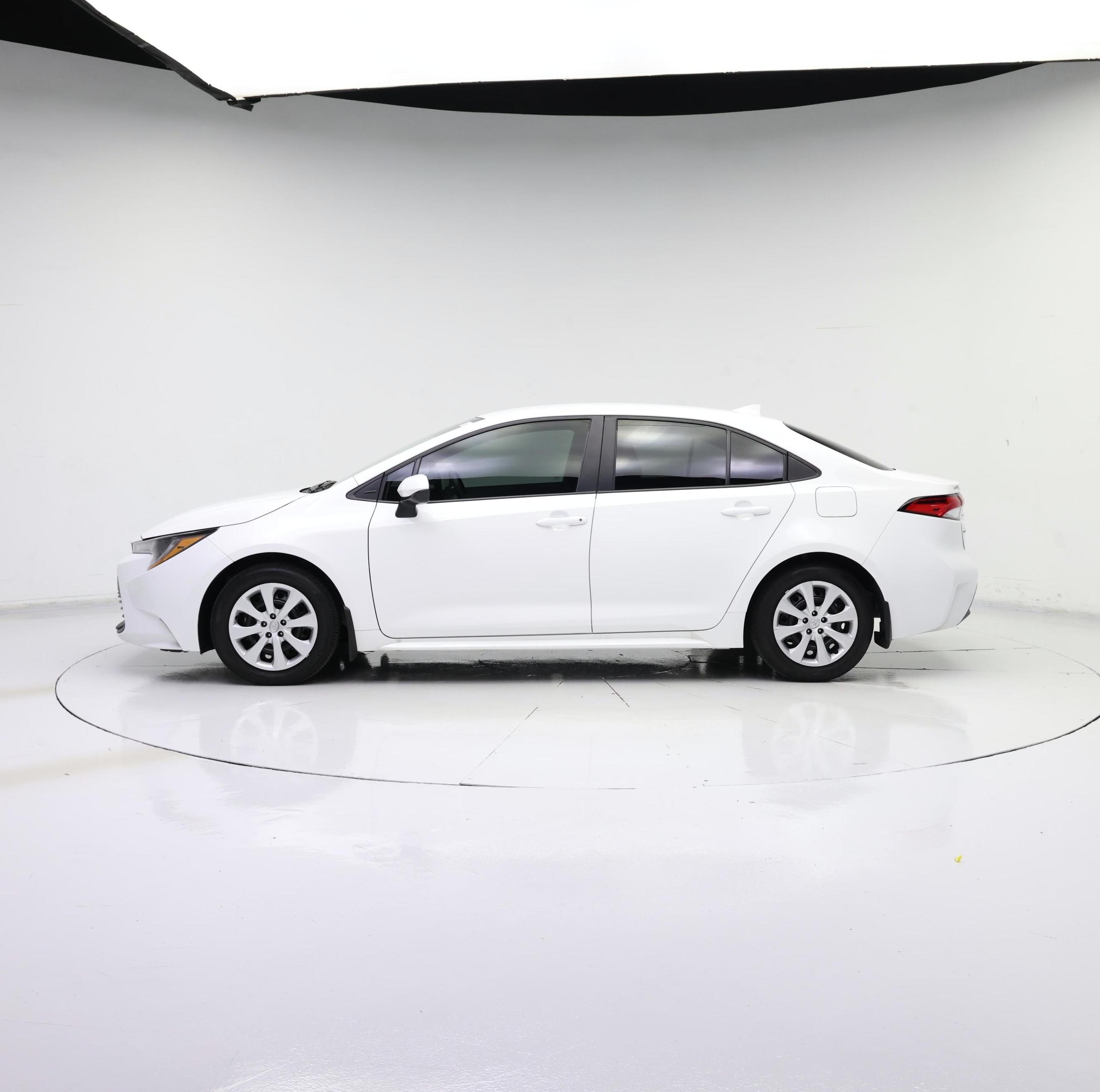 Thumbnail: 2025 Toyota Corolla - 3