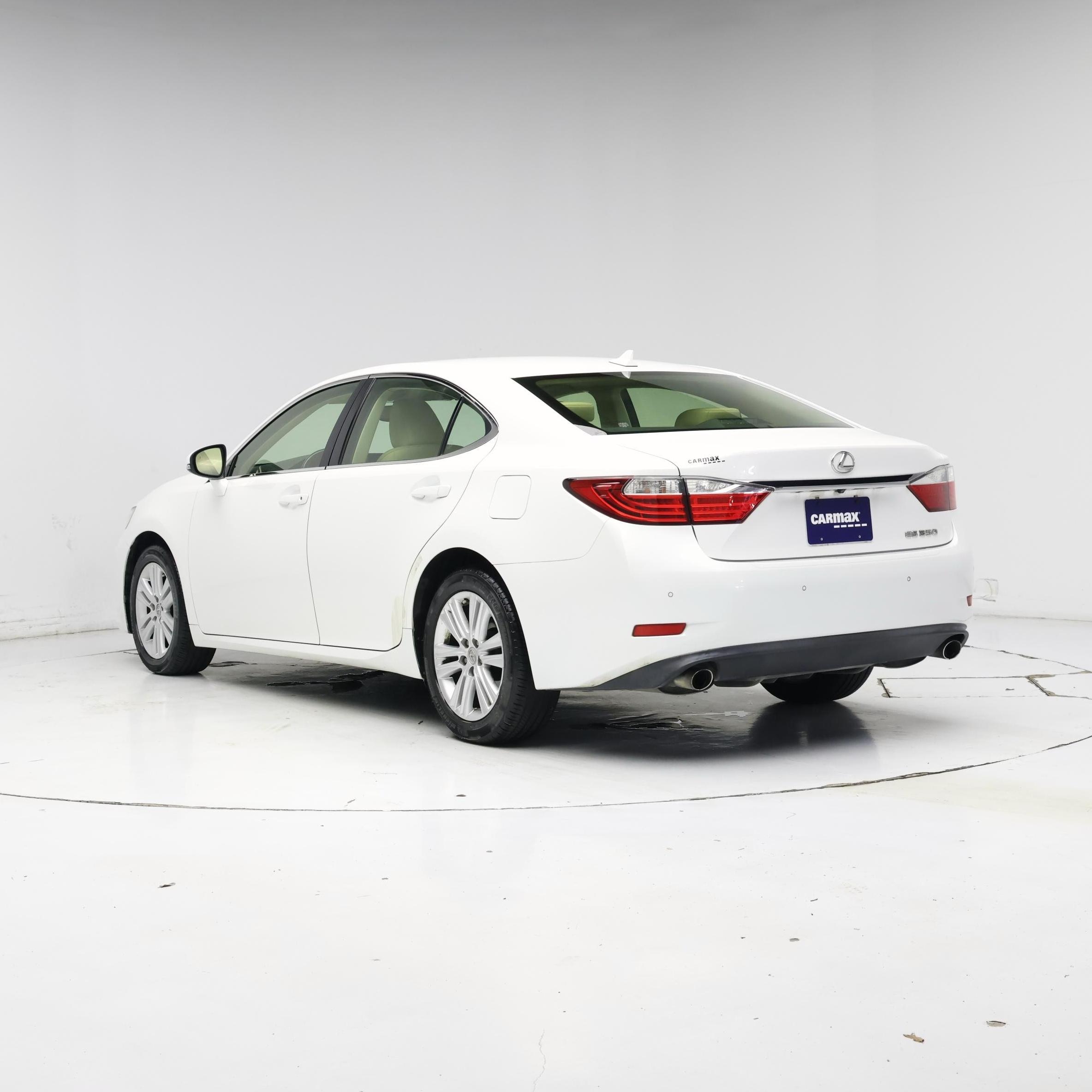 Thumbnail: 2014 Lexus ES - 2