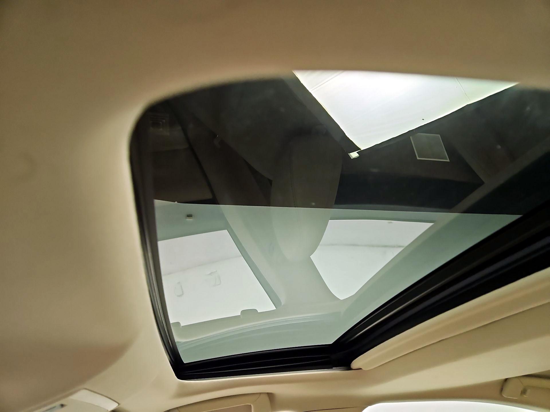 Thumbnail: 2014 Lexus ES - 19