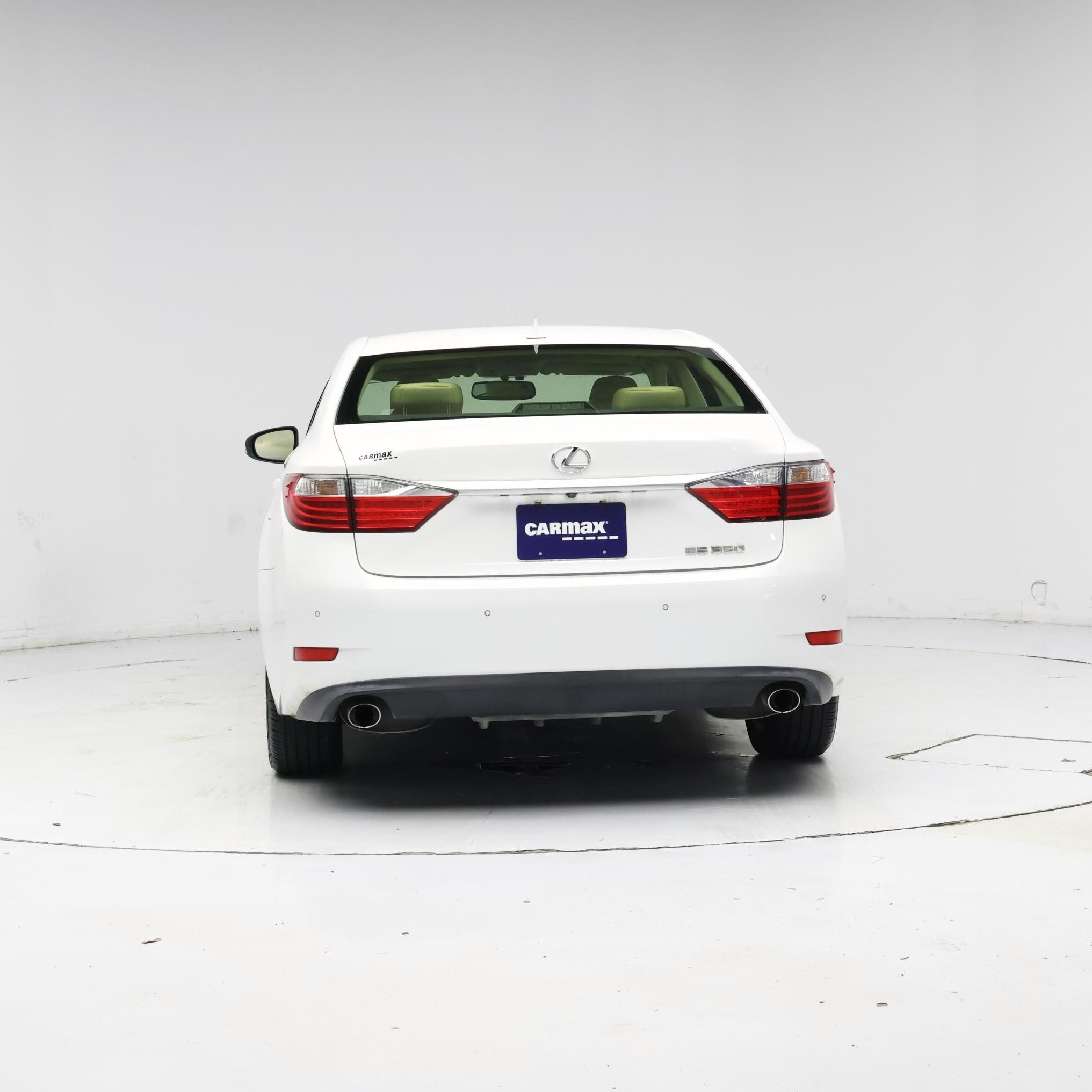 Thumbnail: 2014 Lexus ES - 6