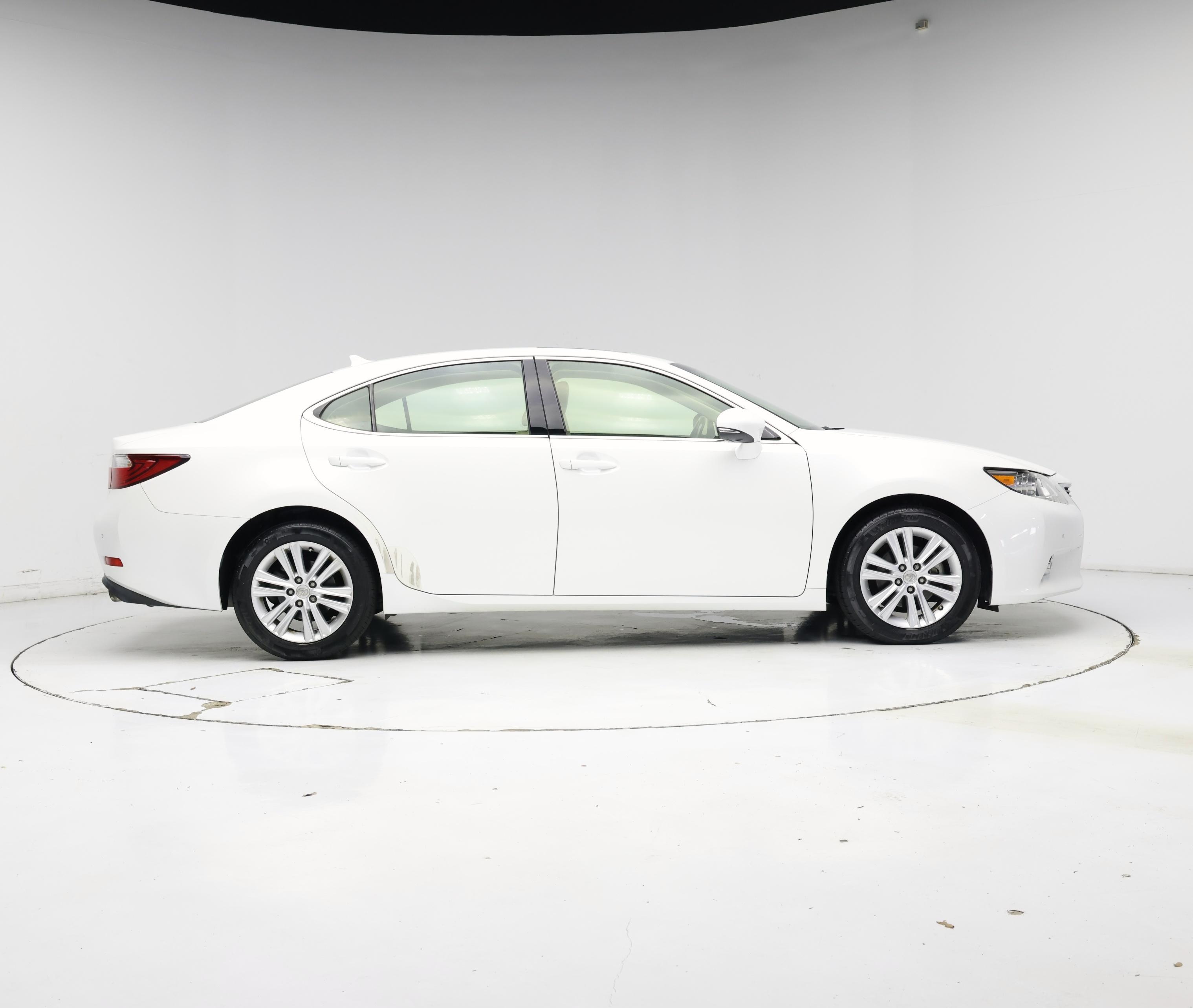 Thumbnail: 2014 Lexus ES - 7