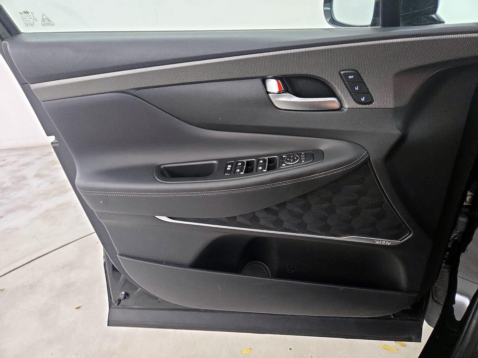 2020 Hyundai Santa Fe Limited - Photo 13