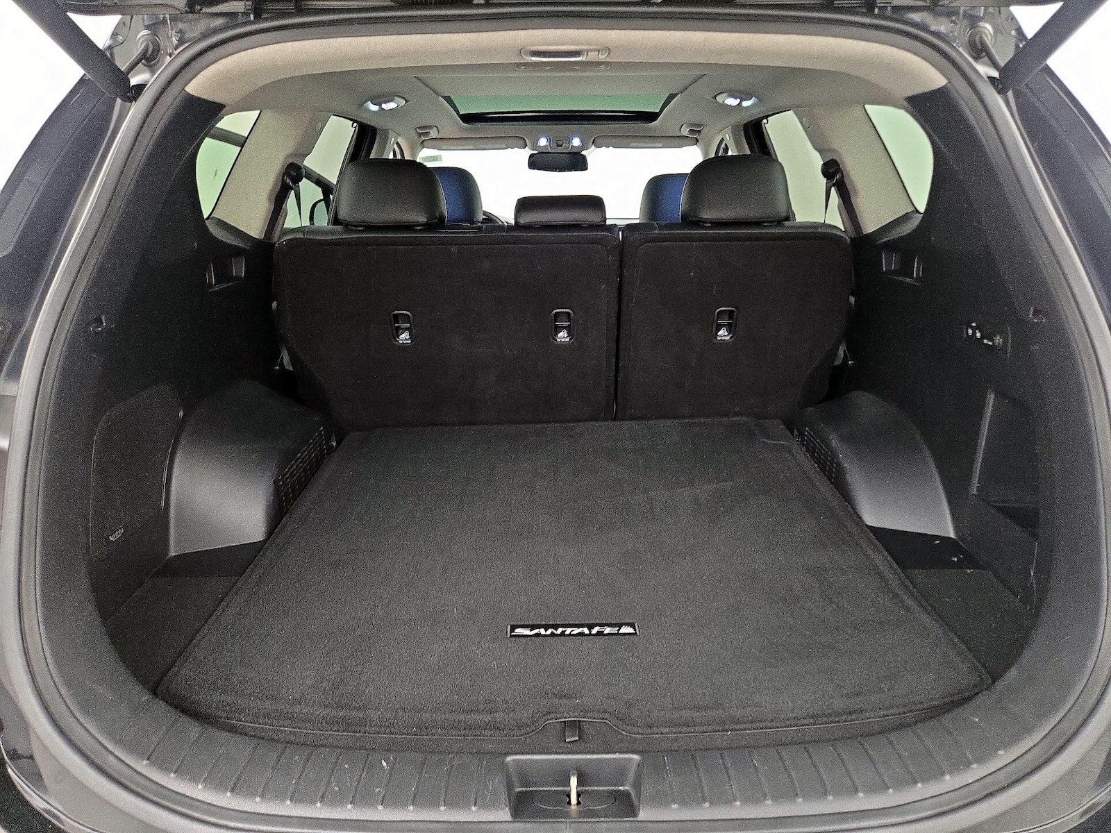2020 Hyundai Santa Fe Limited - Photo 23
