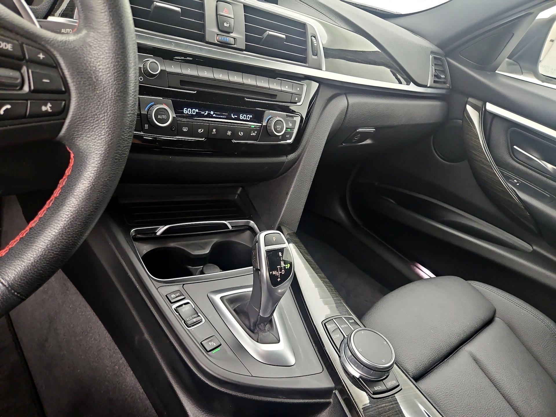 Thumbnail: 2018 BMW 3 Series - 16