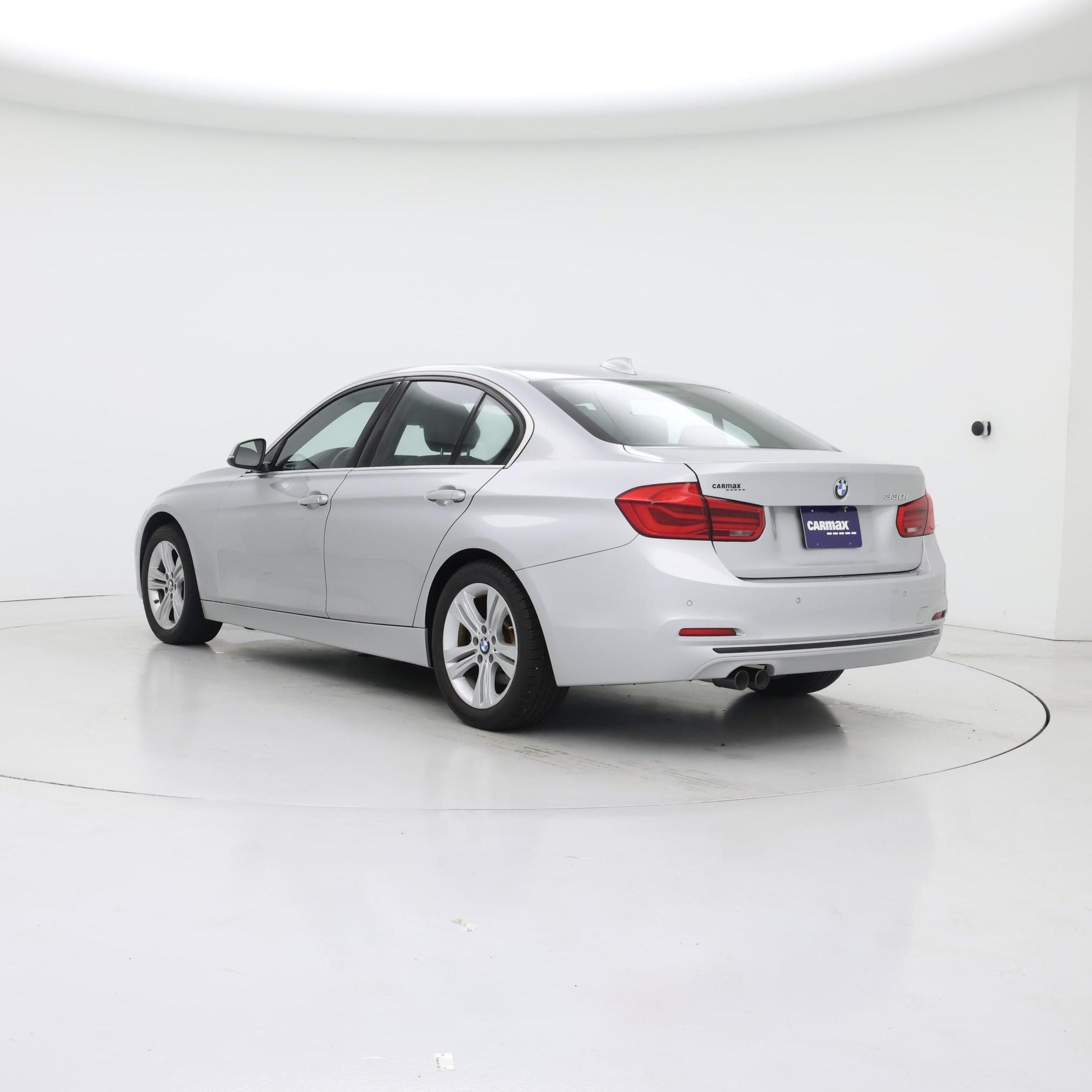 Thumbnail: 2018 BMW 3 Series - 2