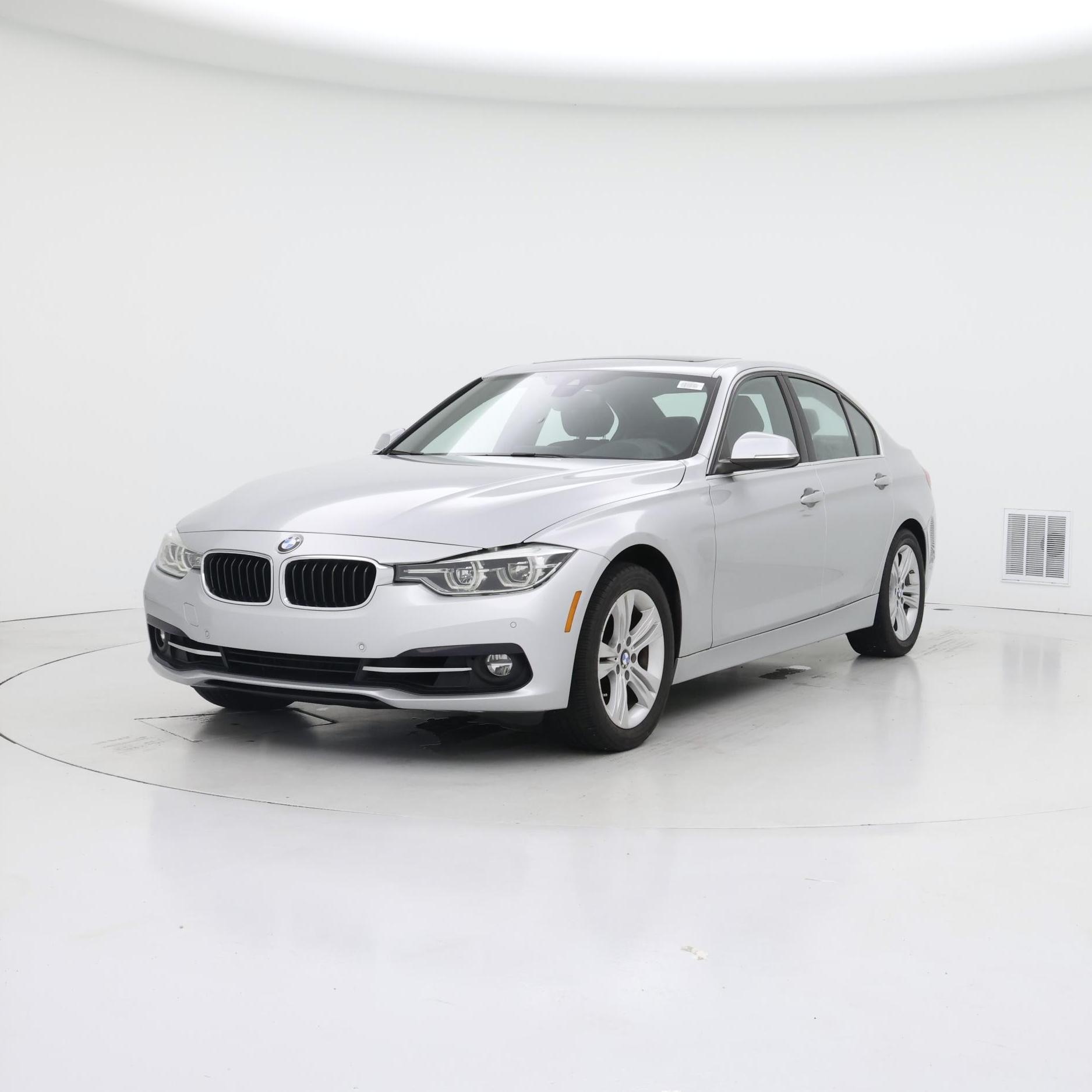 Thumbnail: 2018 BMW 3 Series - 4