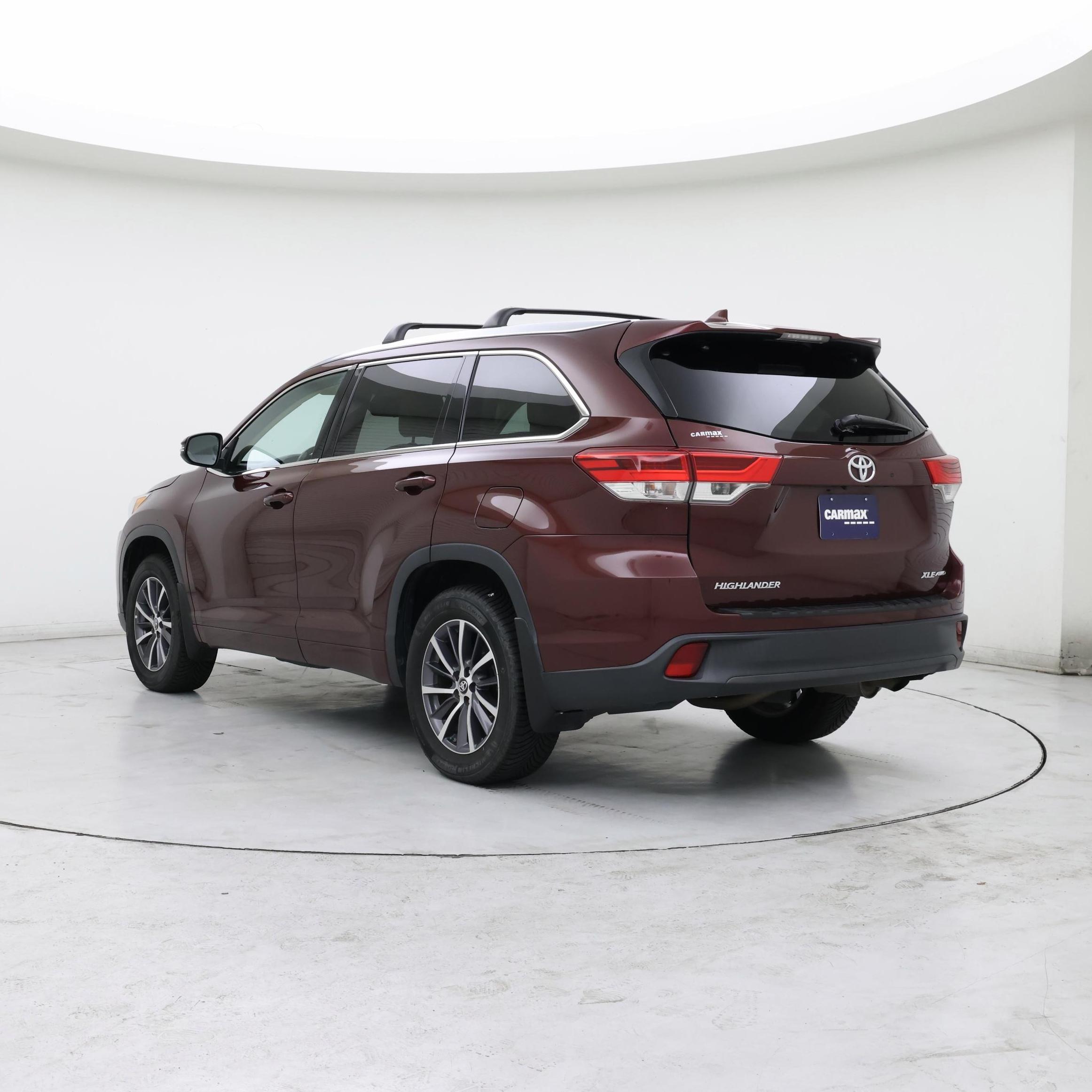 Thumbnail: 2017 Toyota Highlander - 2