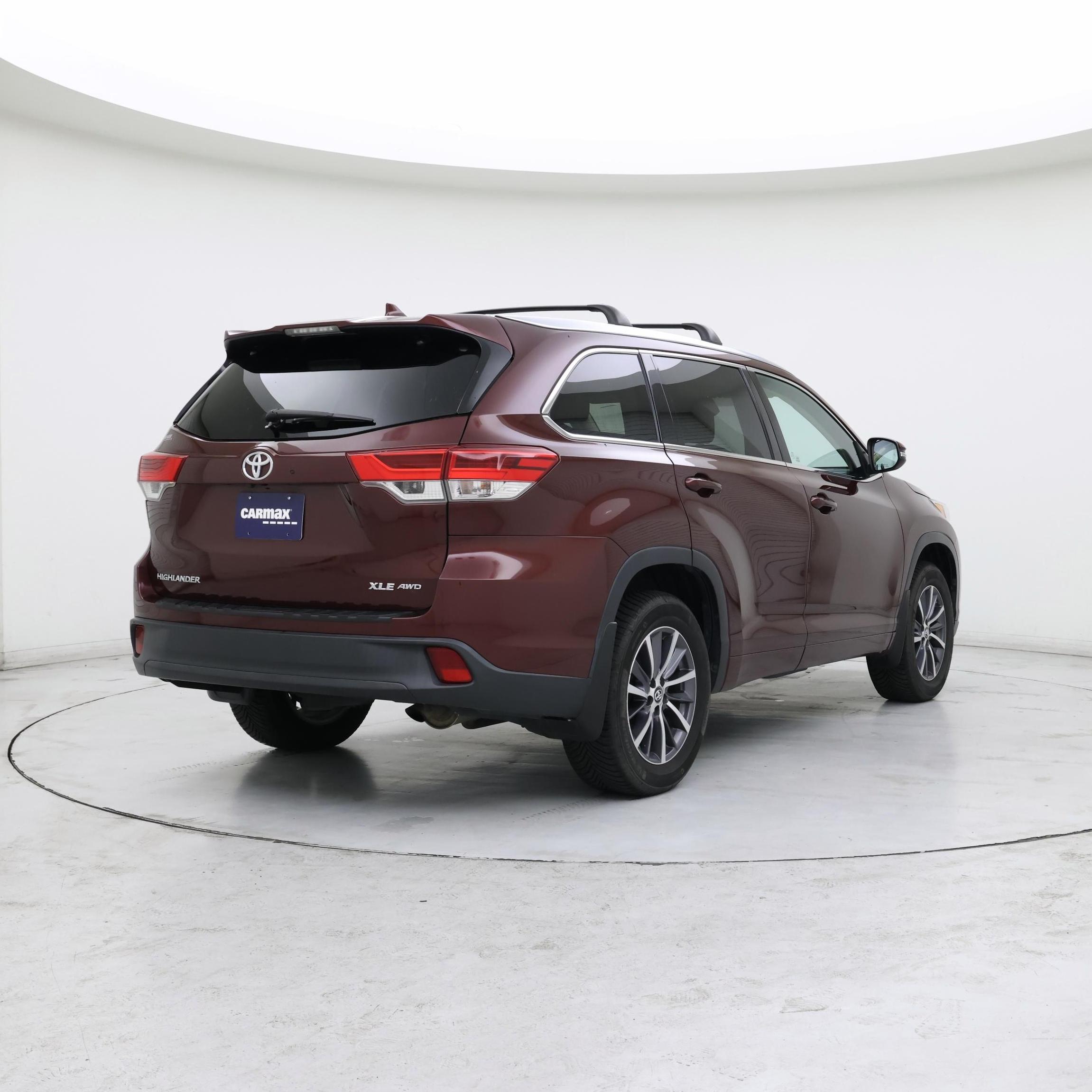 Thumbnail: 2017 Toyota Highlander - 8