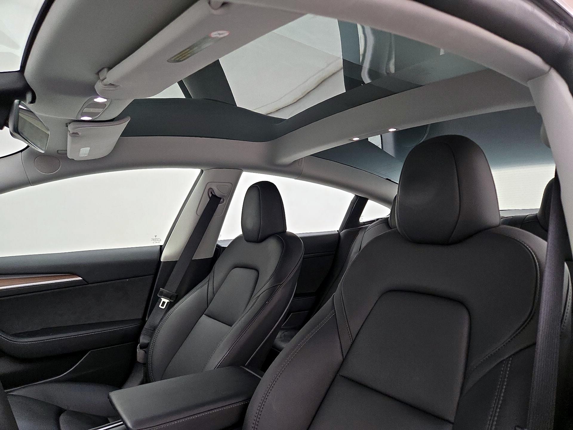 Thumbnail: 2023 Tesla Model 3 - 19