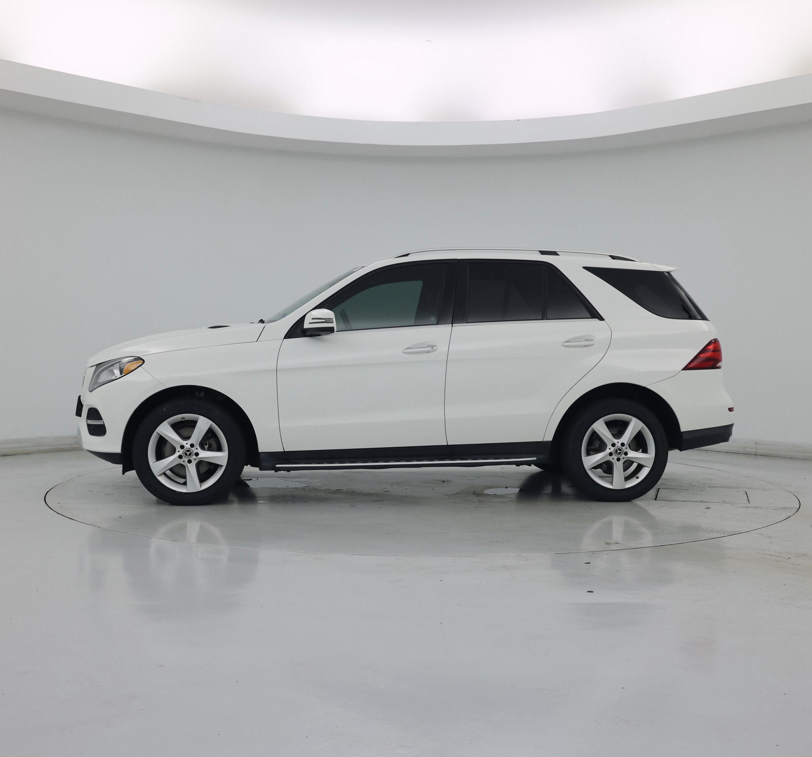 Thumbnail: 2018 Mercedes-Benz GLE - 3