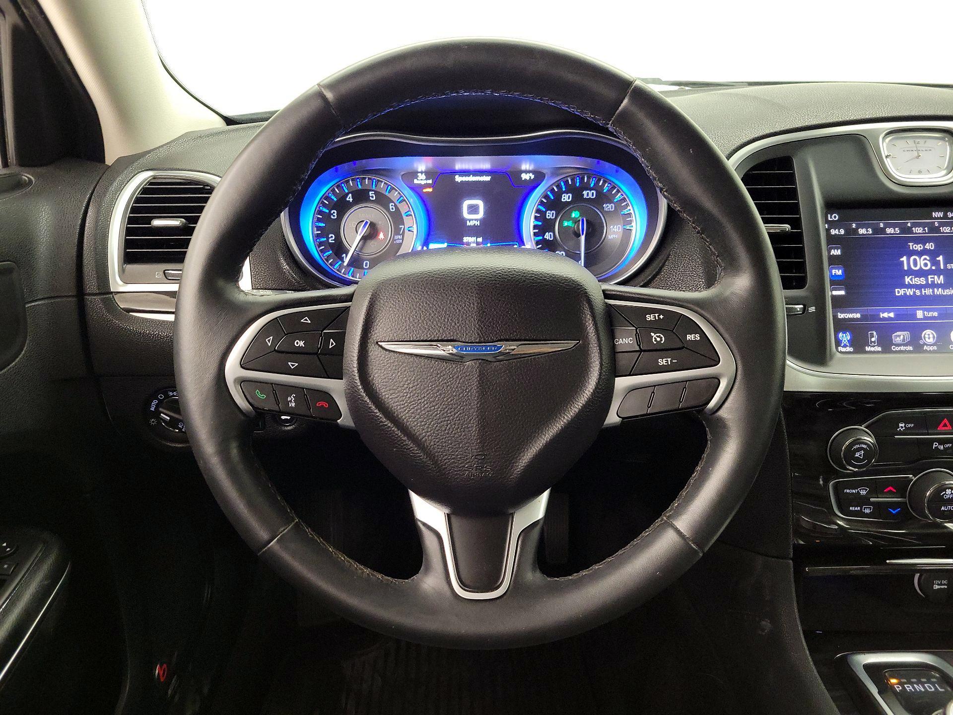 Thumbnail: 2015 Chrysler 300 - 10