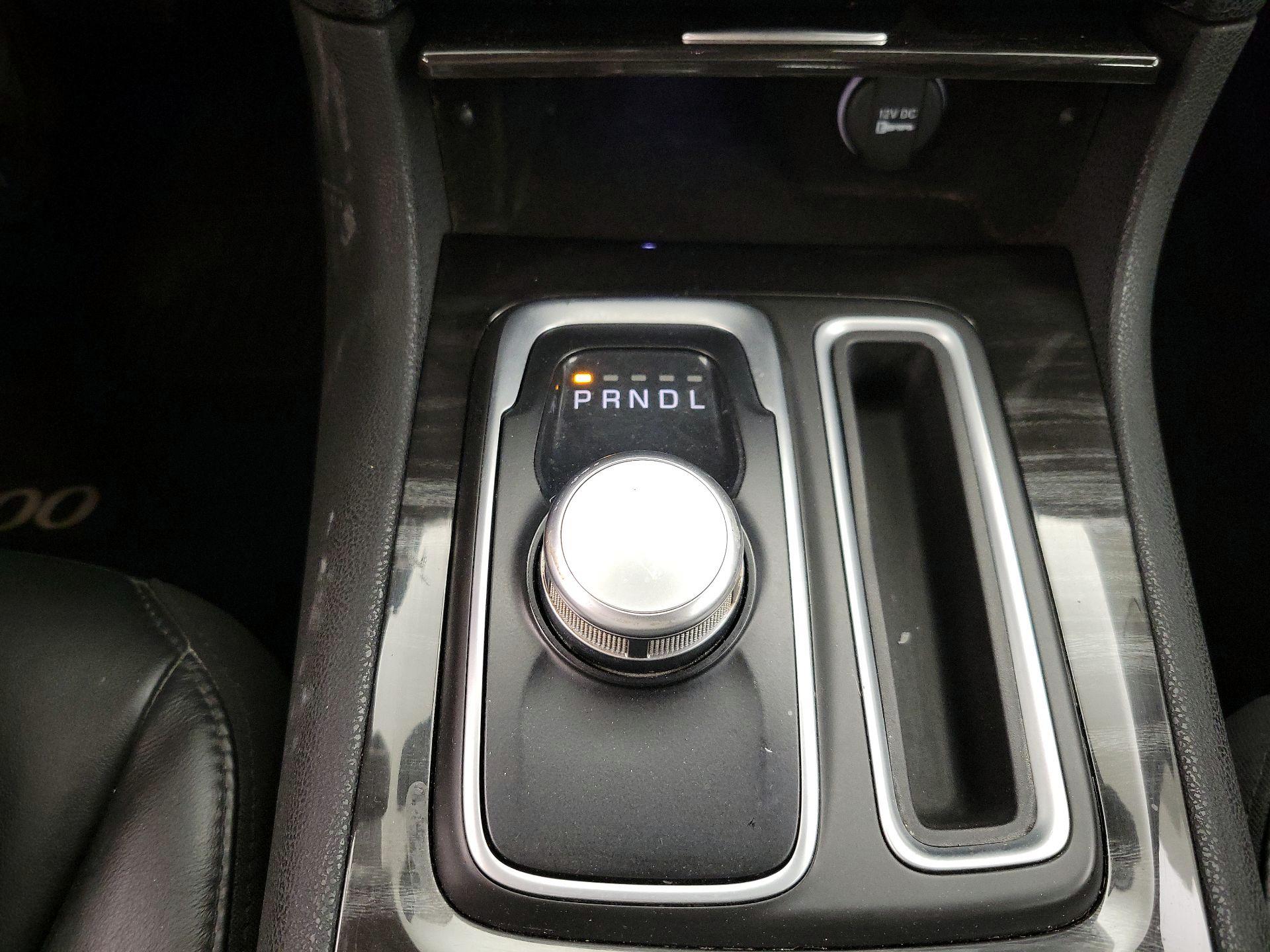 Thumbnail: 2015 Chrysler 300 - 17