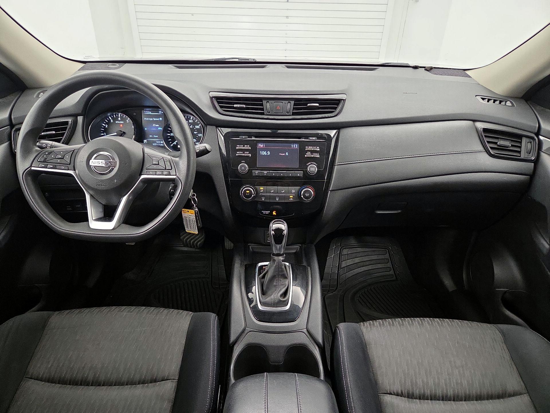 Thumbnail: 2017 Nissan Rogue - 9