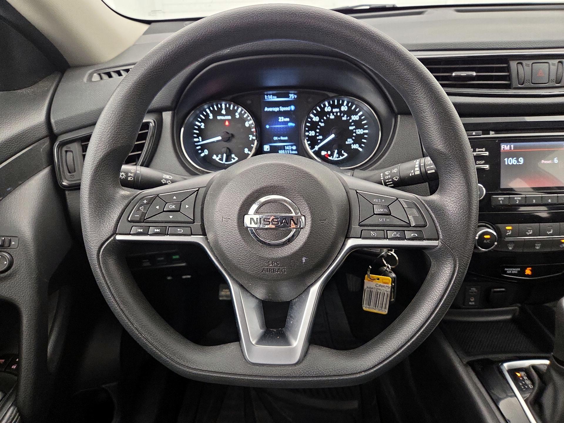 Thumbnail: 2017 Nissan Rogue - 10