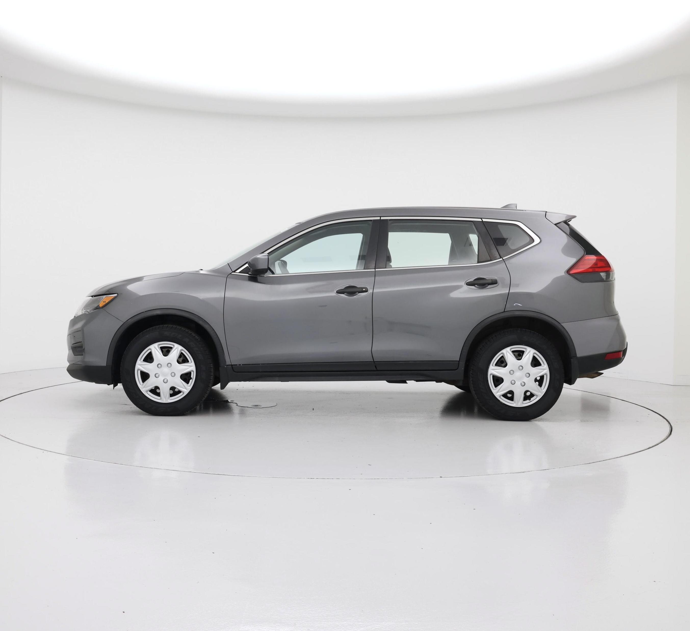 Thumbnail: 2017 Nissan Rogue - 3