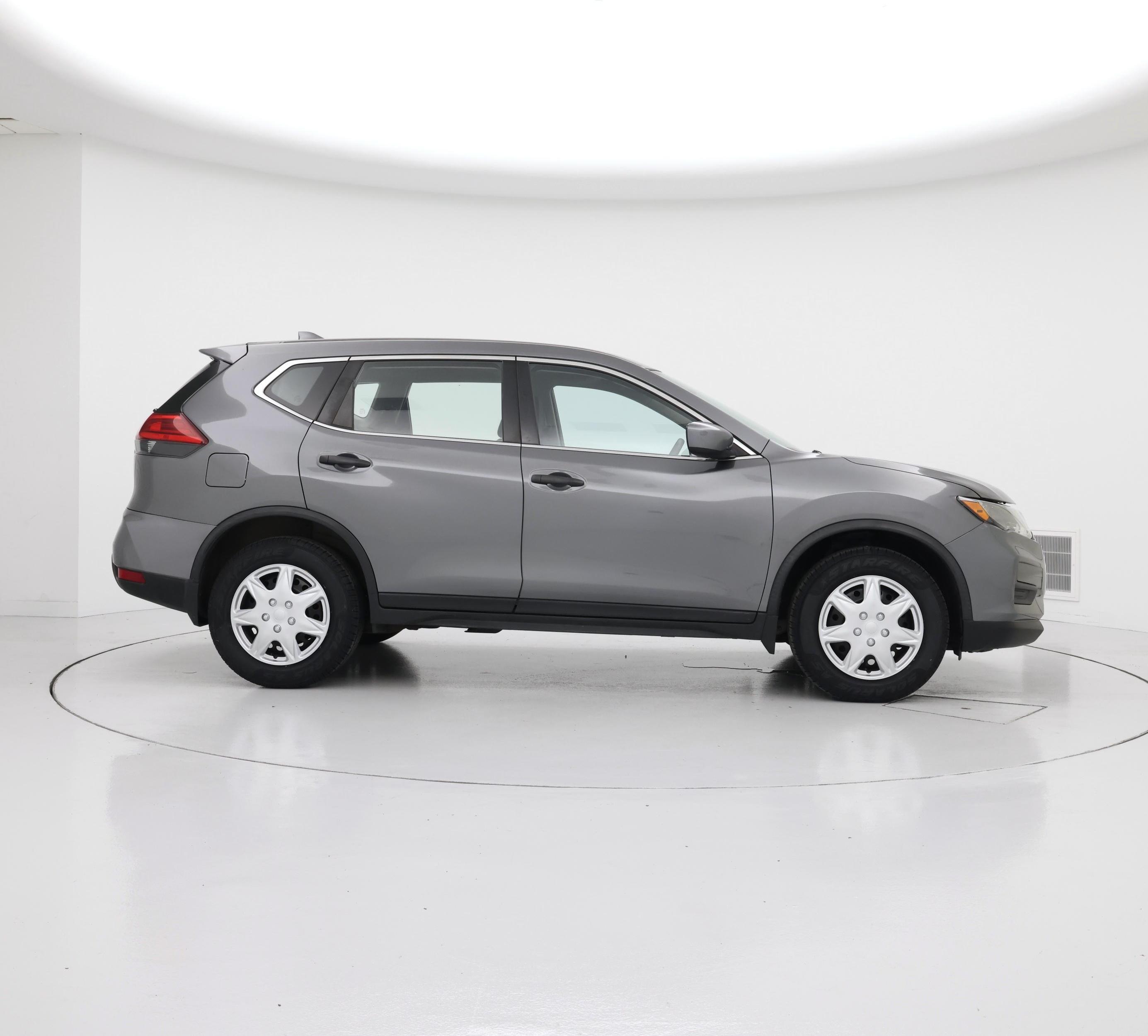 Thumbnail: 2017 Nissan Rogue - 7