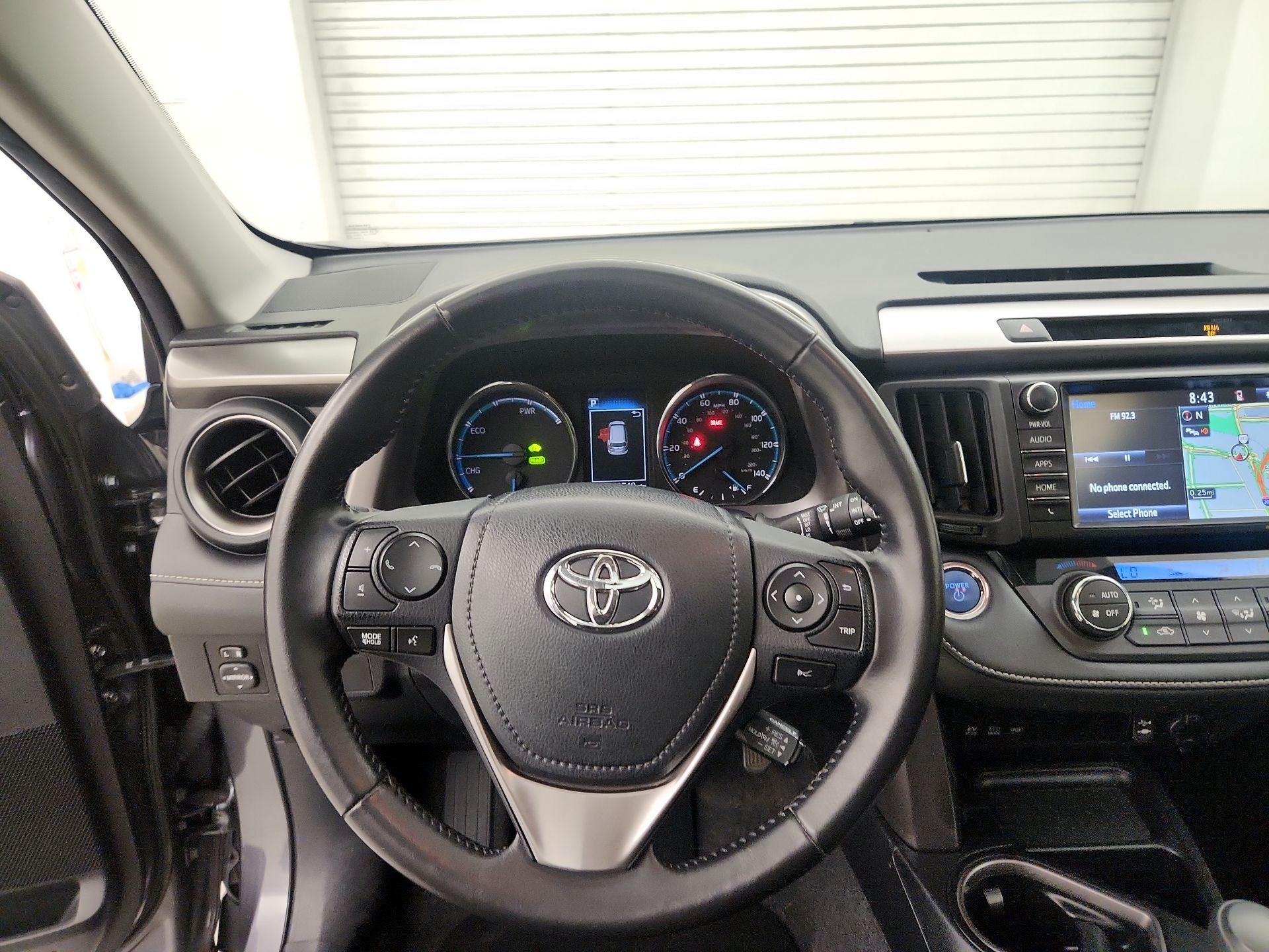Thumbnail: 2016 Toyota RAV4 - 10