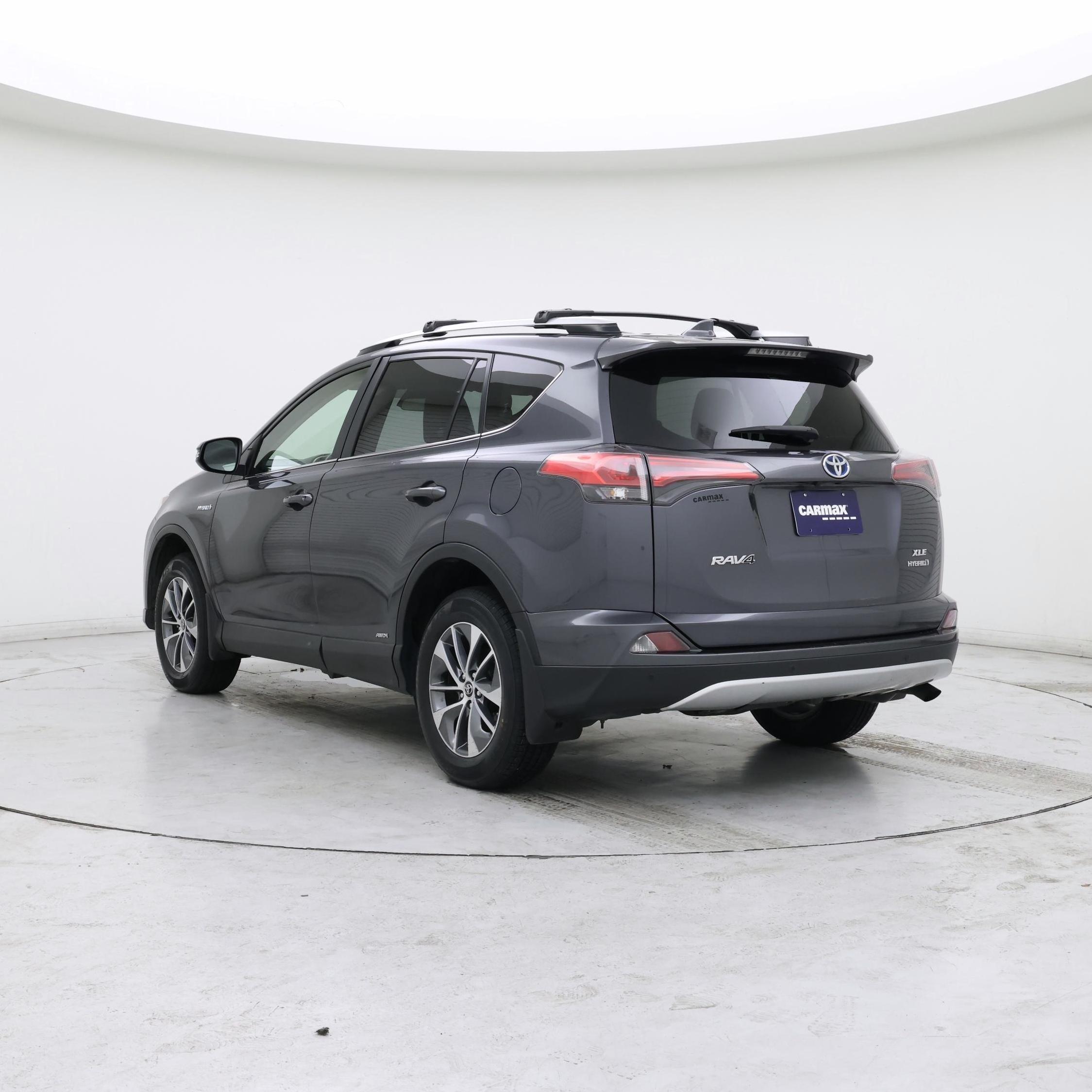 Thumbnail: 2016 Toyota RAV4 - 2