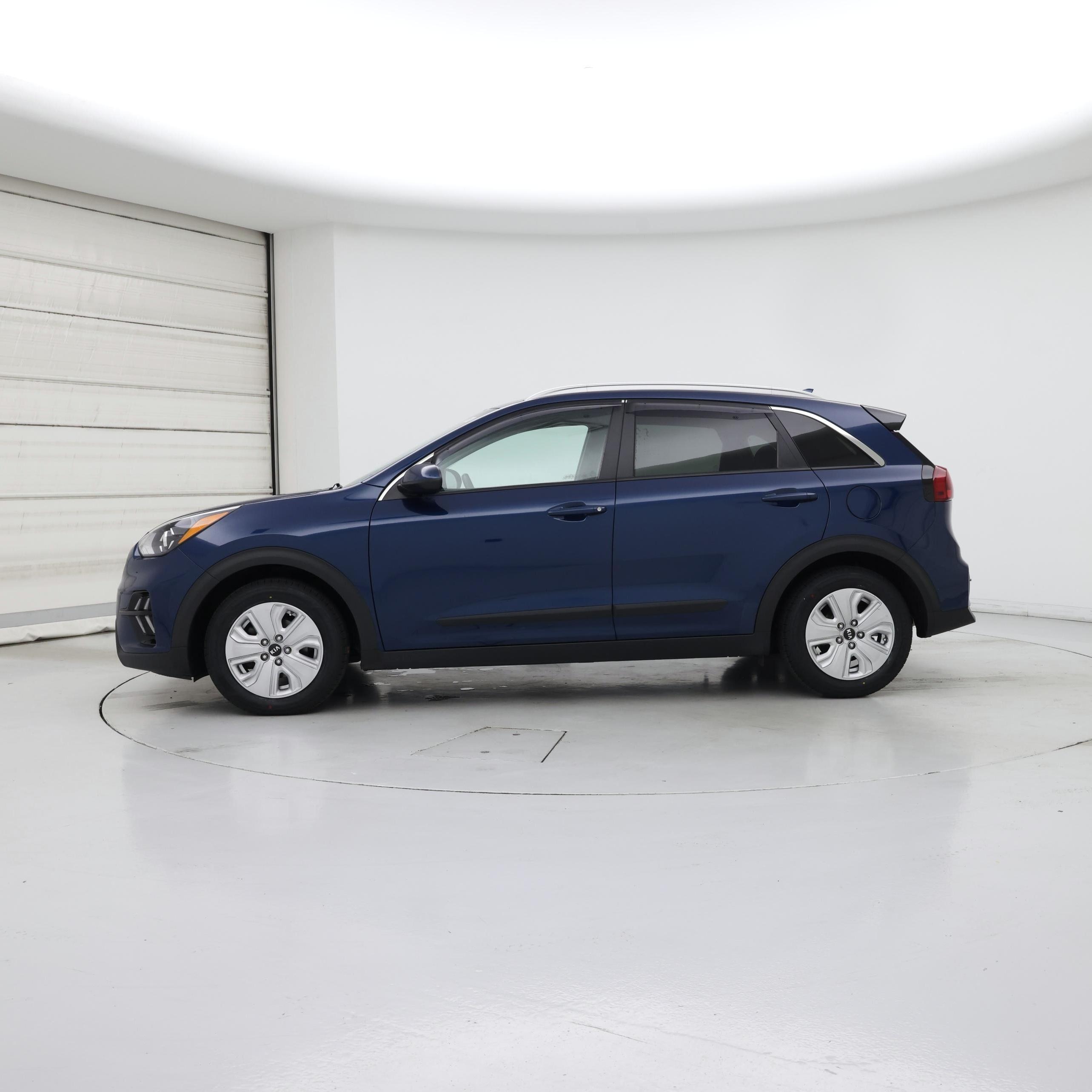 Thumbnail: 2020 Kia Niro - 3