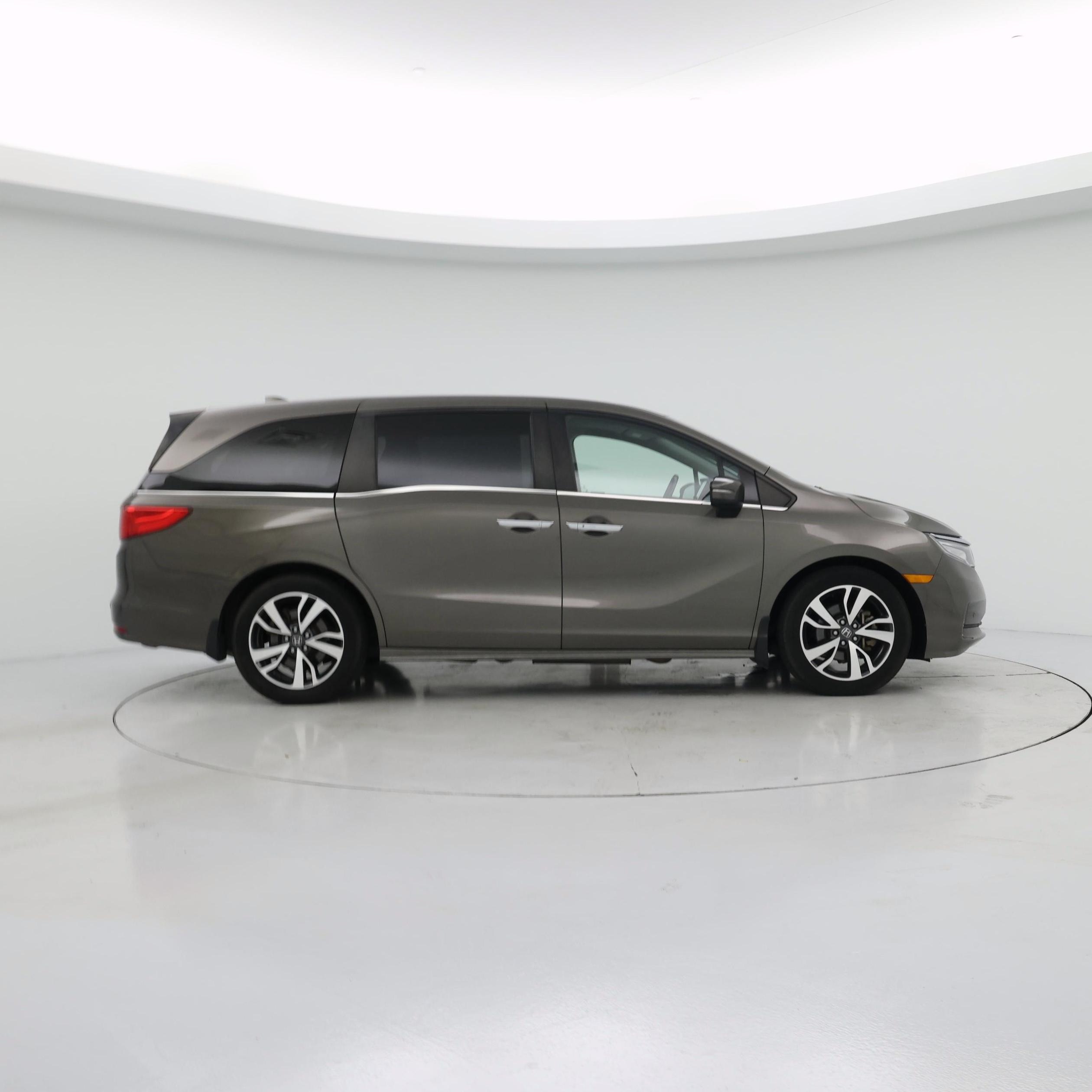 Thumbnail: 2022 Honda Odyssey - 7