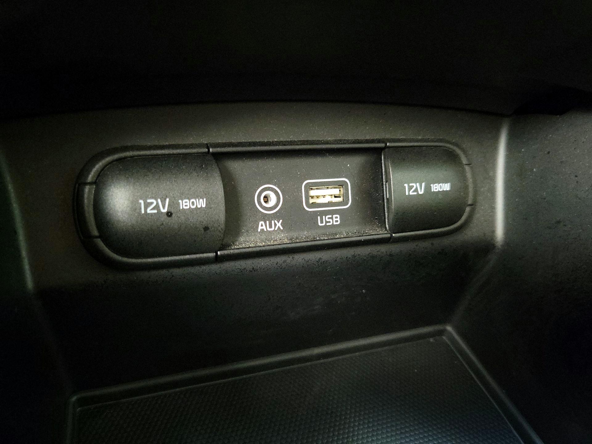 Thumbnail: 2019 Kia Sorento - 18