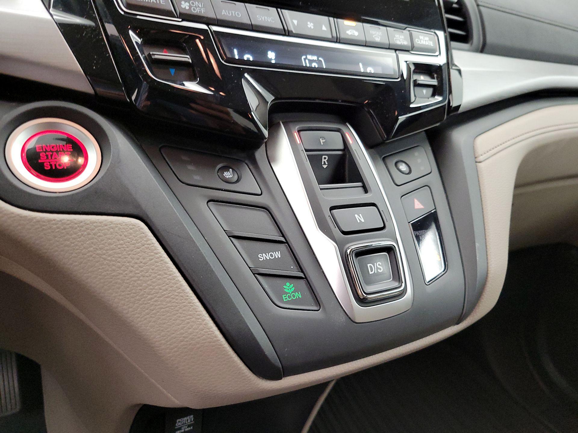 Thumbnail: 2019 Honda Odyssey - 17