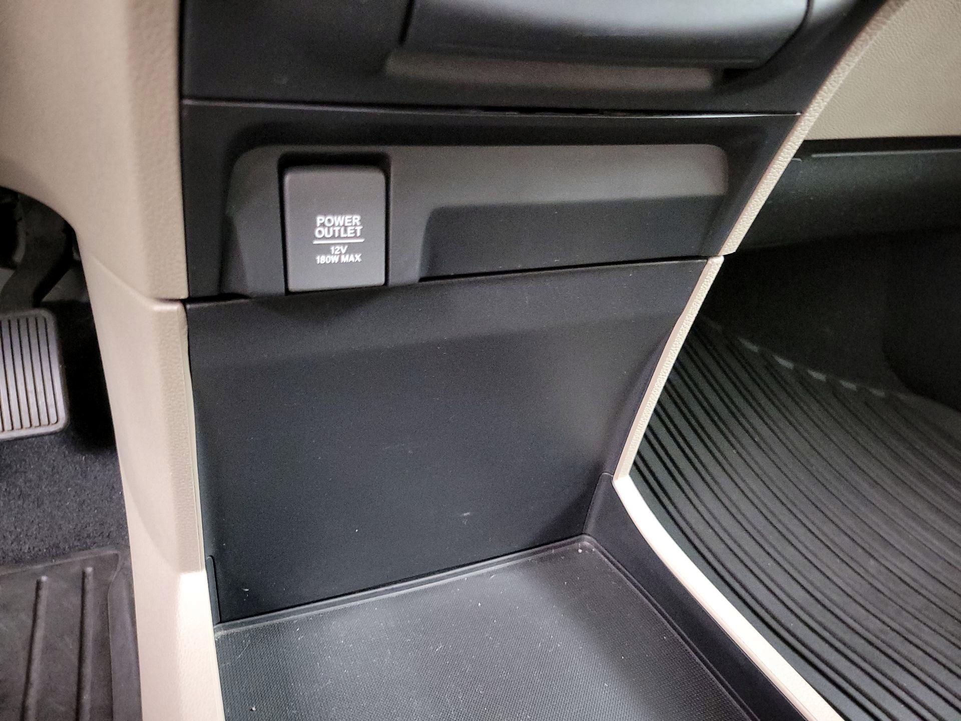 Thumbnail: 2019 Honda Odyssey - 18