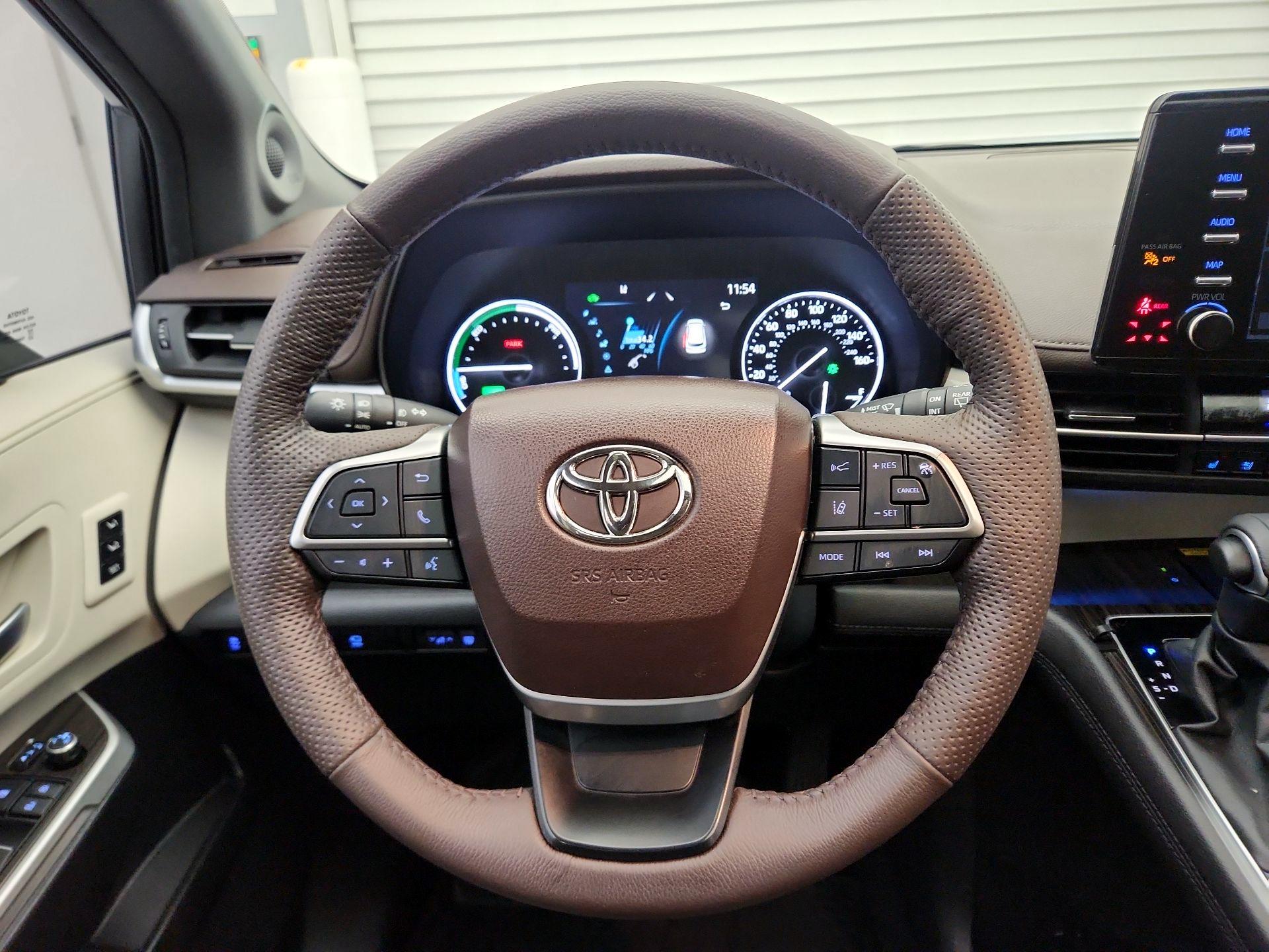 Thumbnail: 2024 Toyota Sienna - 10