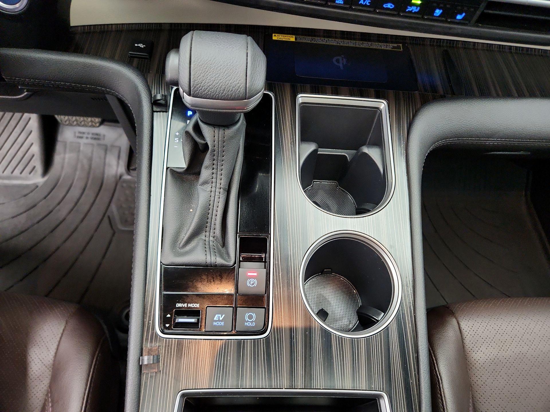Thumbnail: 2024 Toyota Sienna - 18