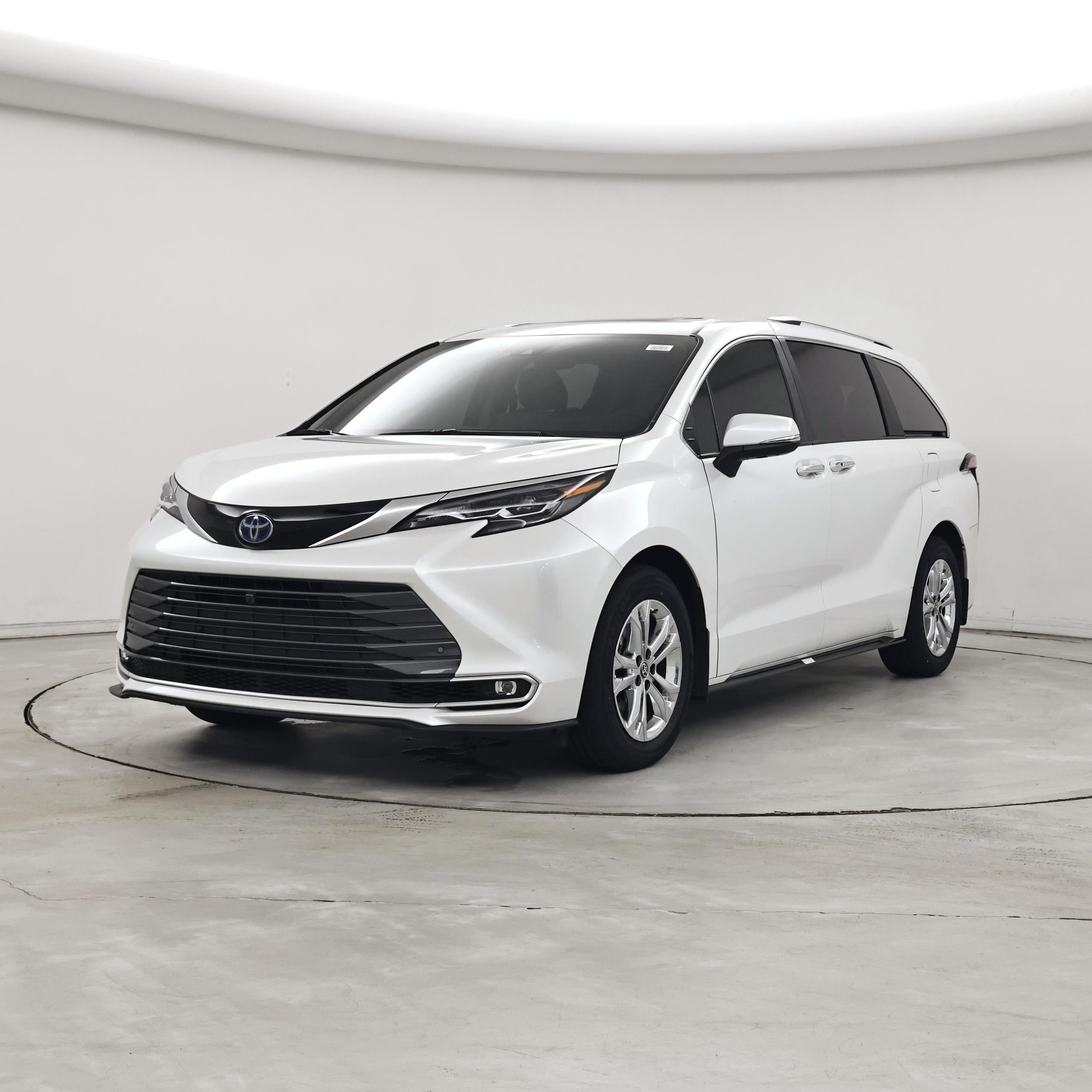 Thumbnail: 2024 Toyota Sienna - 4