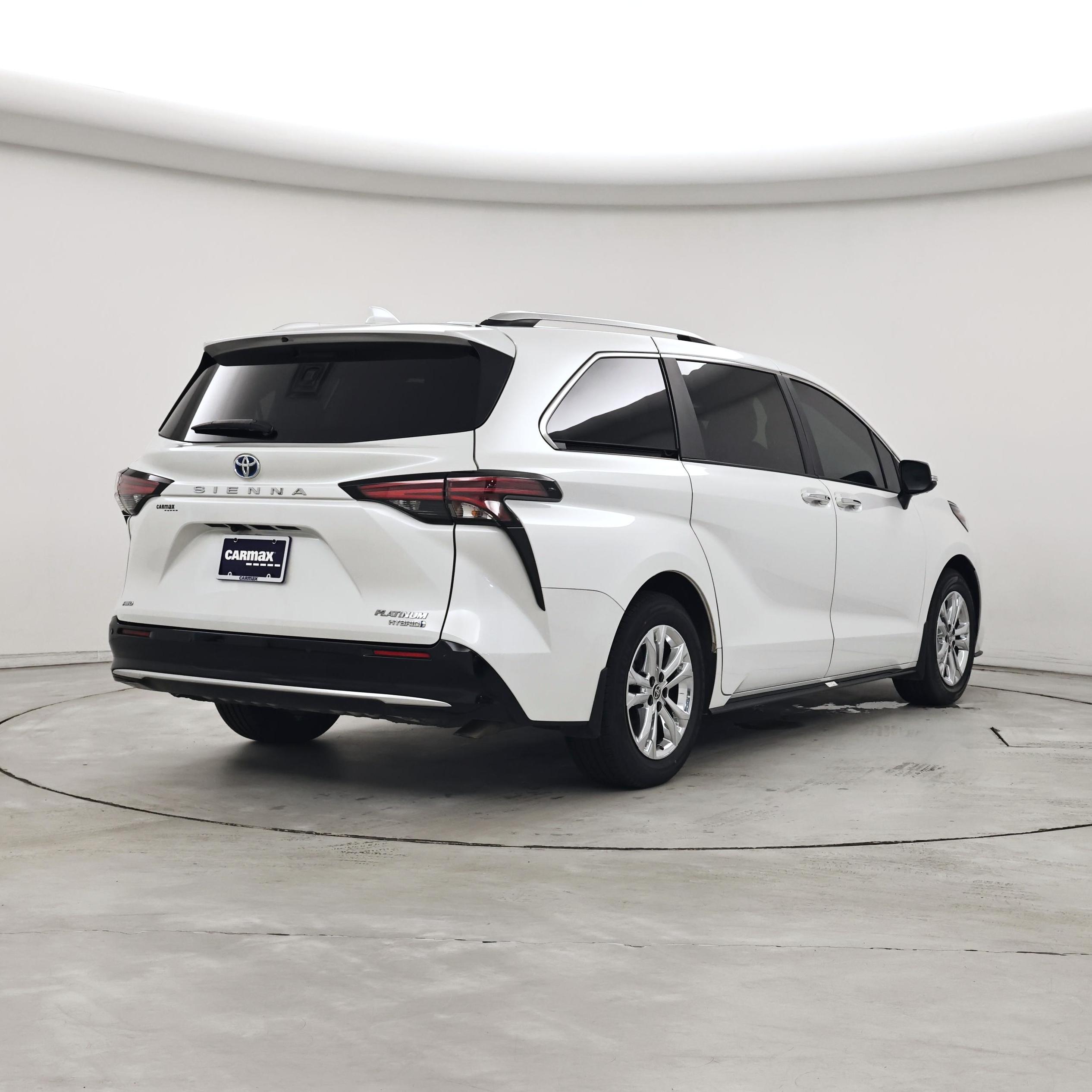 Thumbnail: 2024 Toyota Sienna - 8