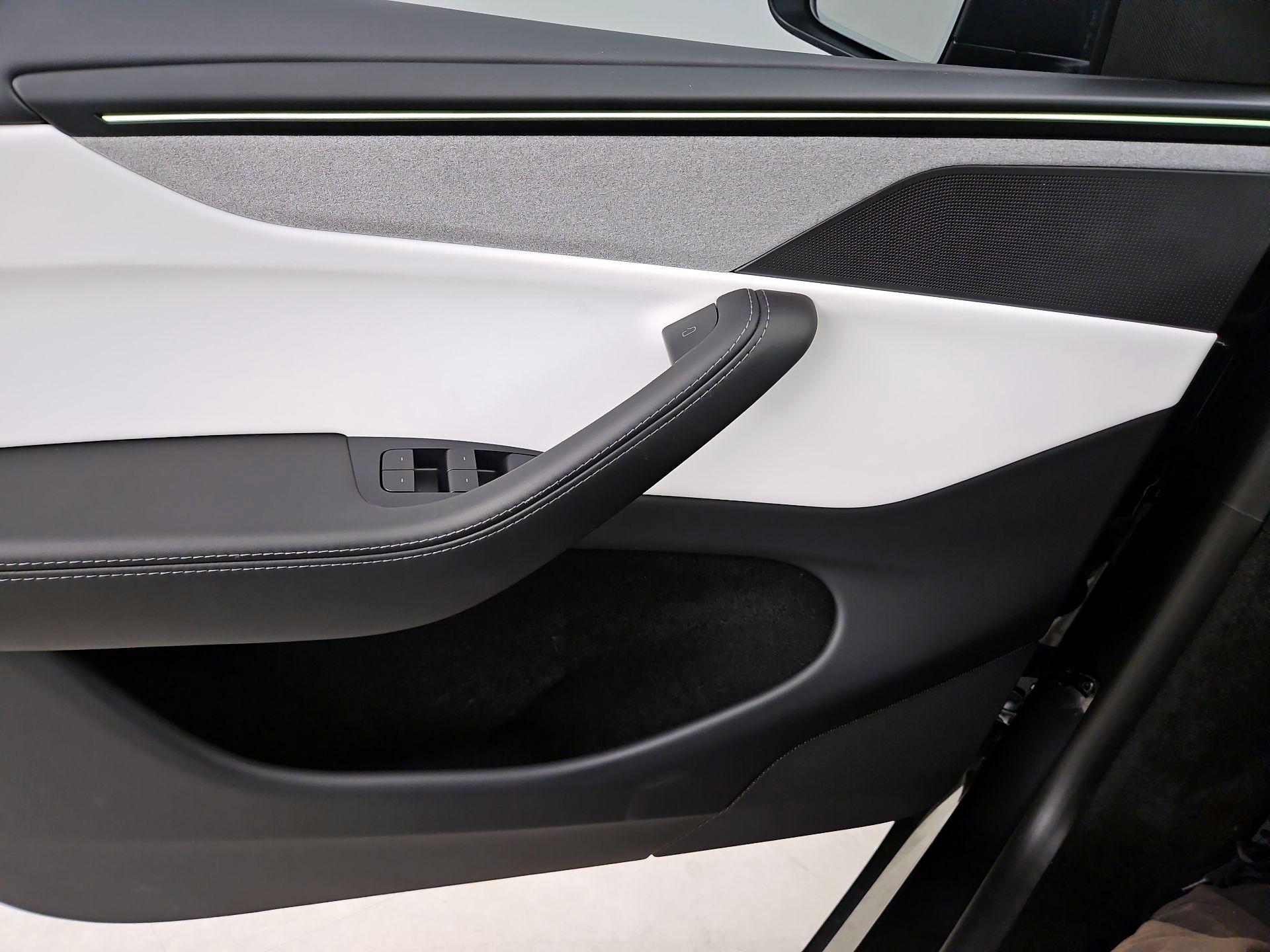 Thumbnail: 2026 Tesla Model Y - 12