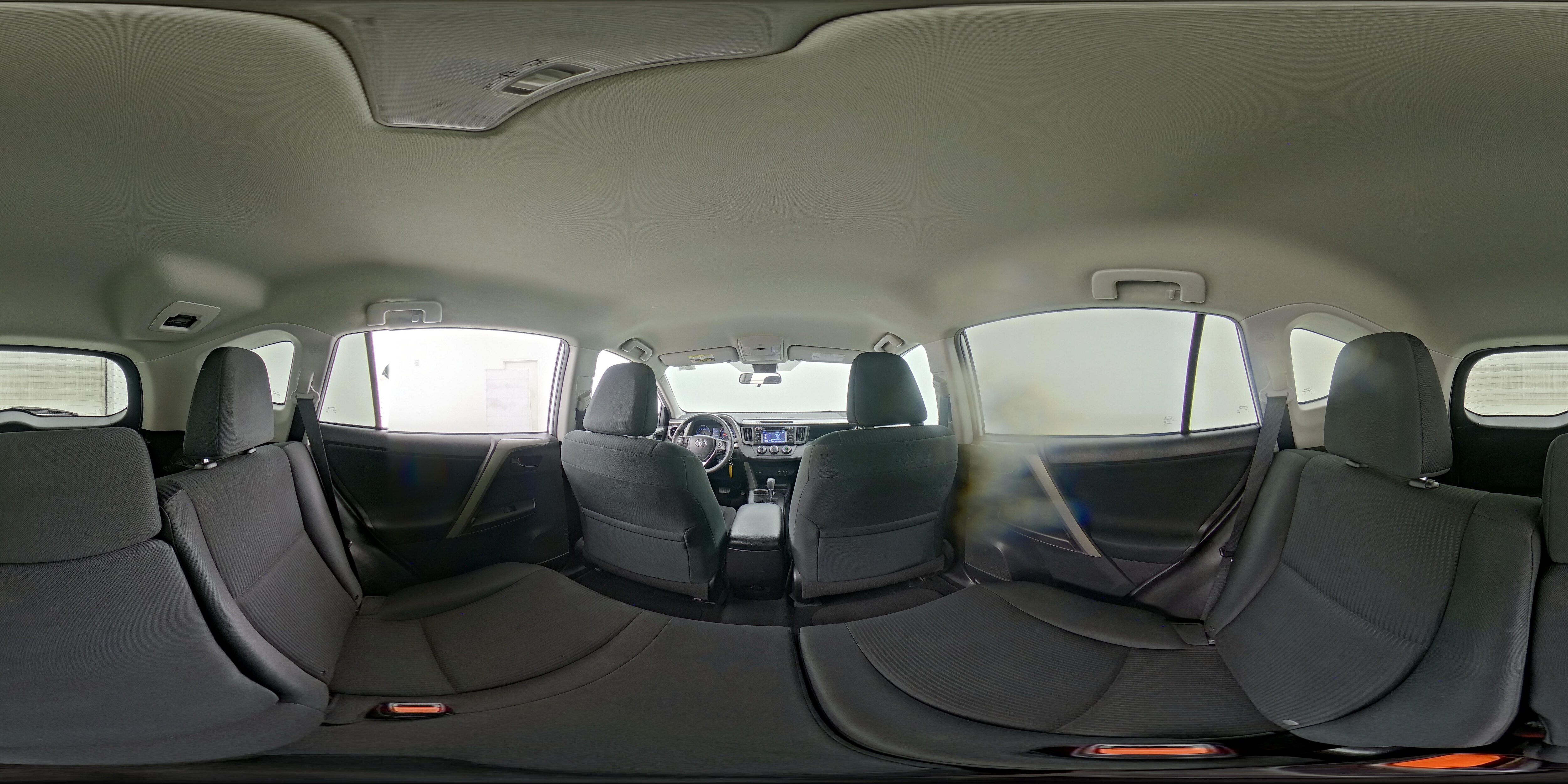 2018 Toyota RAV4 LE - Photo 26