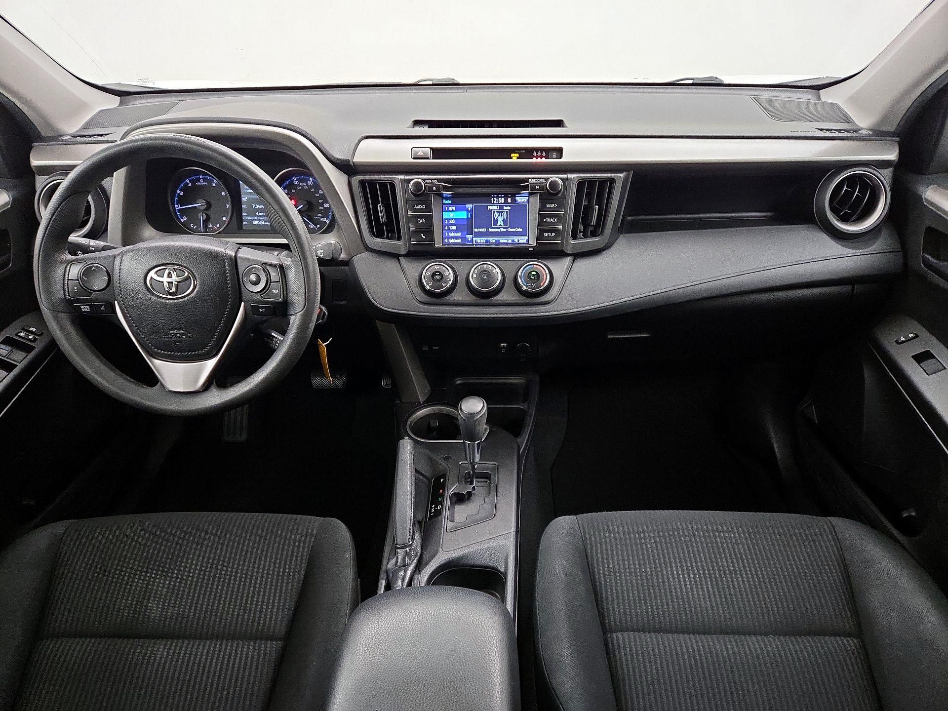 Thumbnail: 2018 Toyota RAV4 - 9