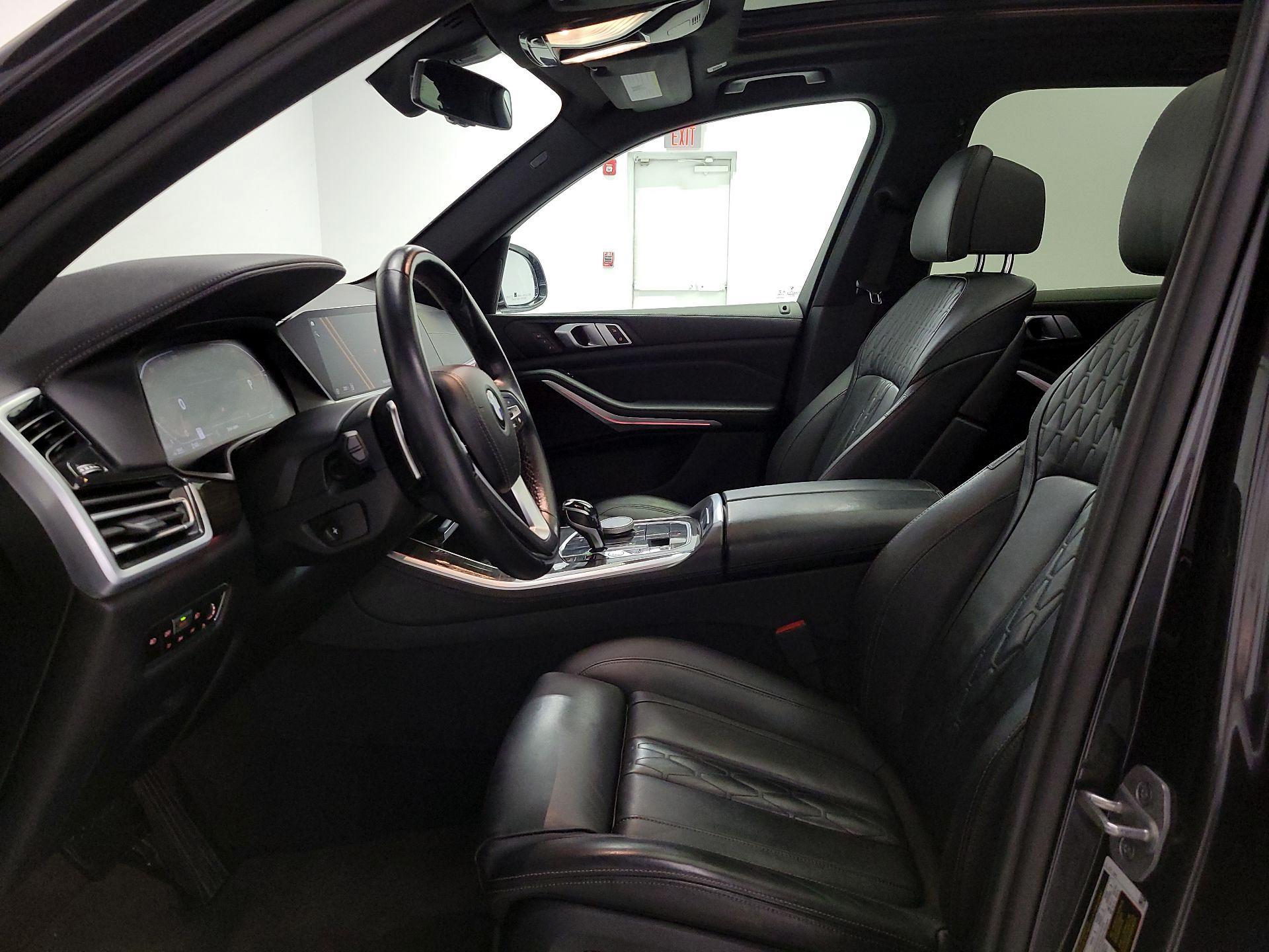Thumbnail: 2021 BMW X5 - 11